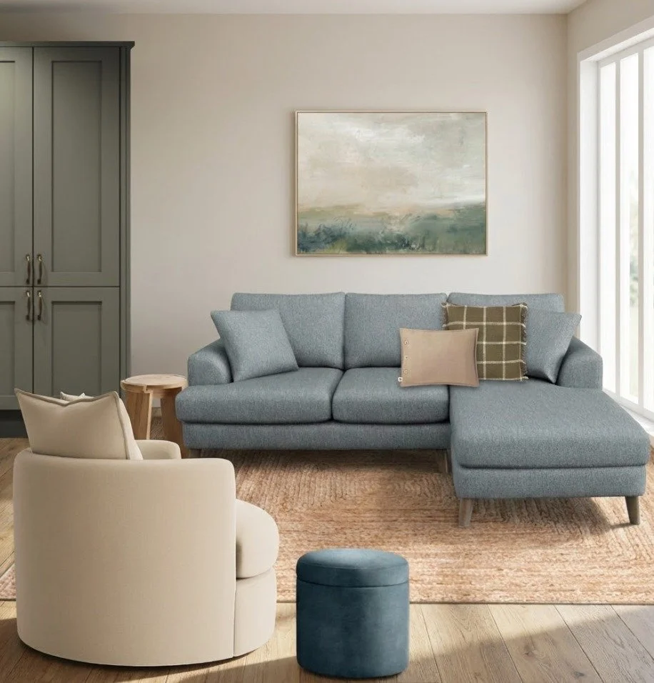 Designing an open plan room? 

It can feel overwhelming when there are so many decisions to make, from getting the layout right to ensuring the space flows and works for the whole family. Open plan areas have to work hard, often combining kitchen, di