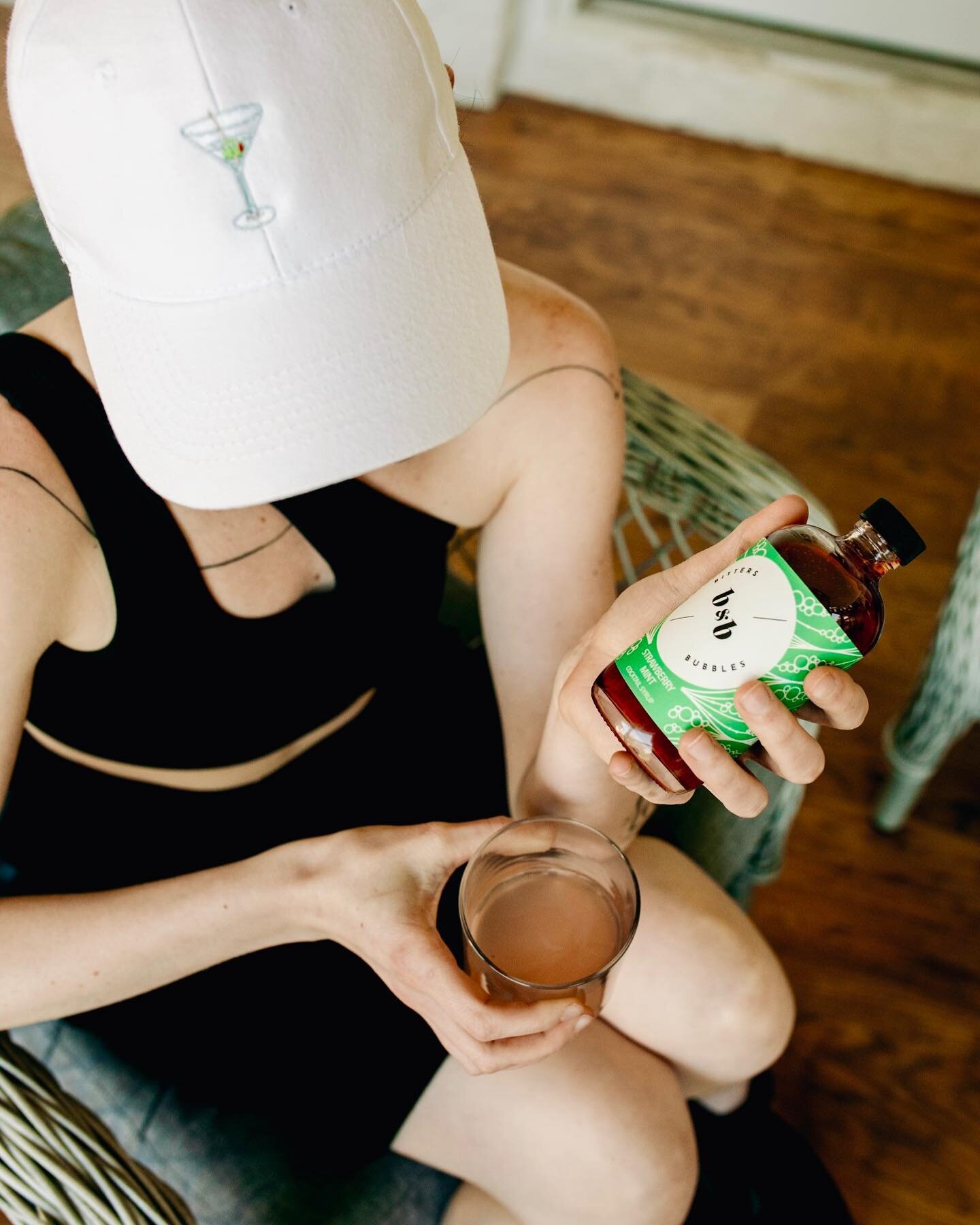 Cocktail break 🍹 Strawberry Mint syrup + vodka + soda water = 😋 light refreshing drink! 🍹