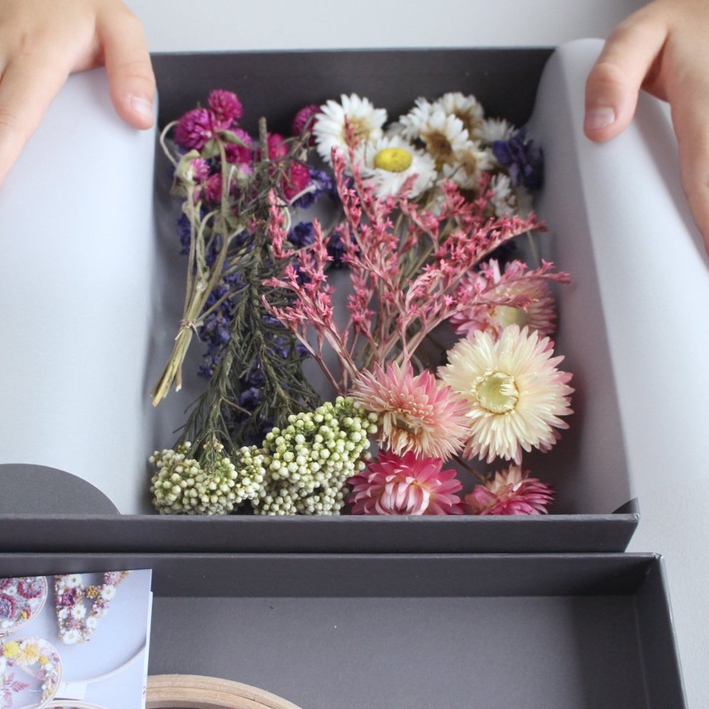 Olga Prinku Dried Flowers in her kit created by herself with Dried &amp; Floral Ltd.
