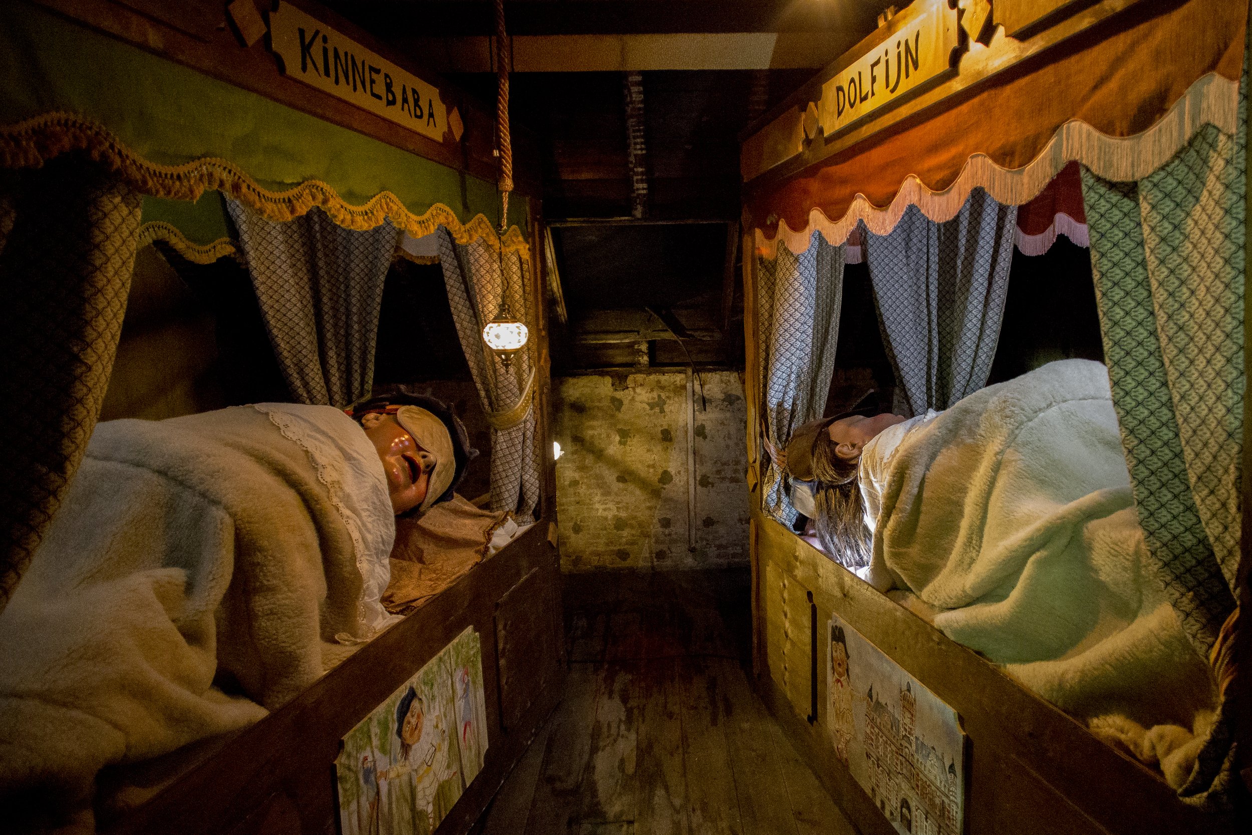 Slapende Reuskens bezoeken