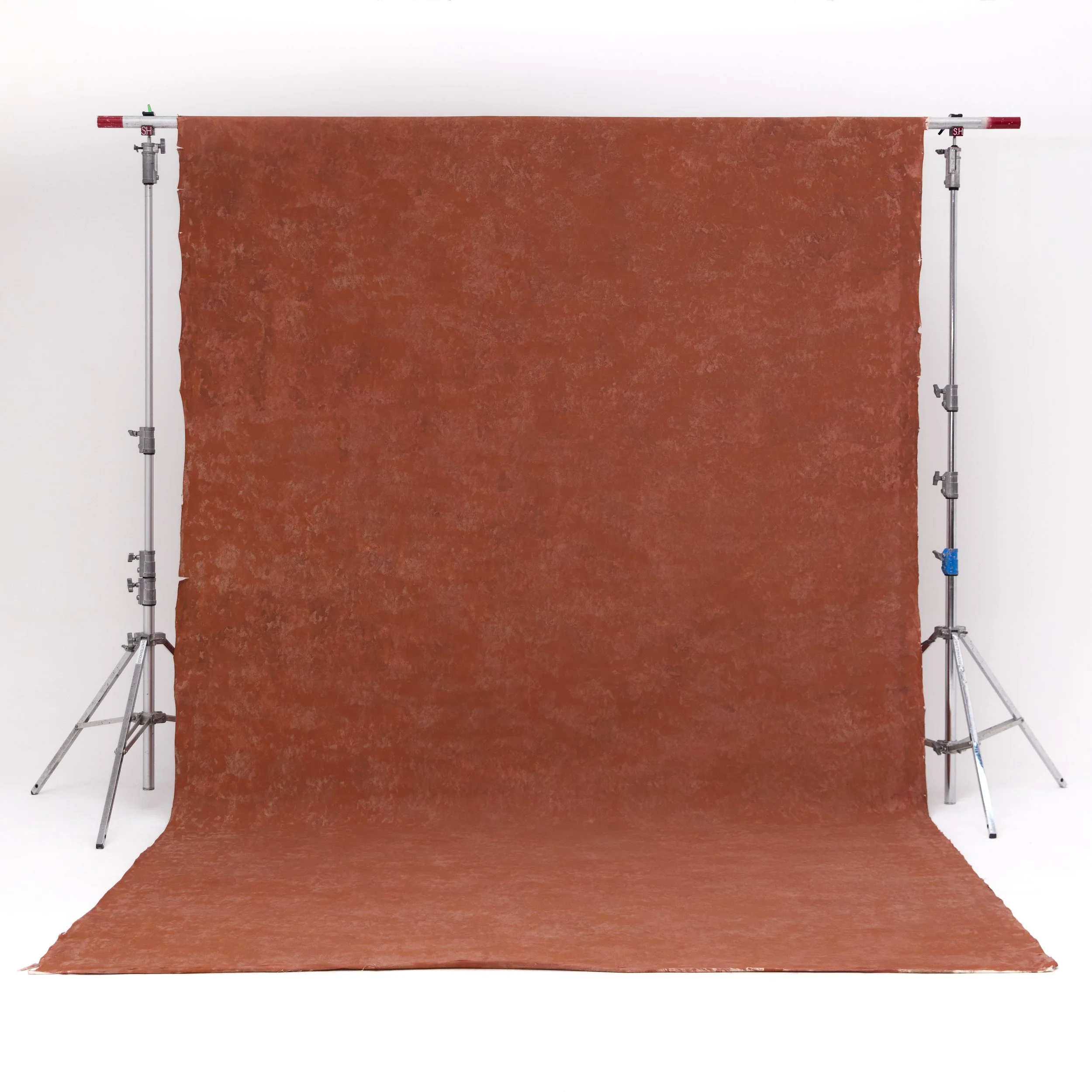 RUST
H500cm x W300cm