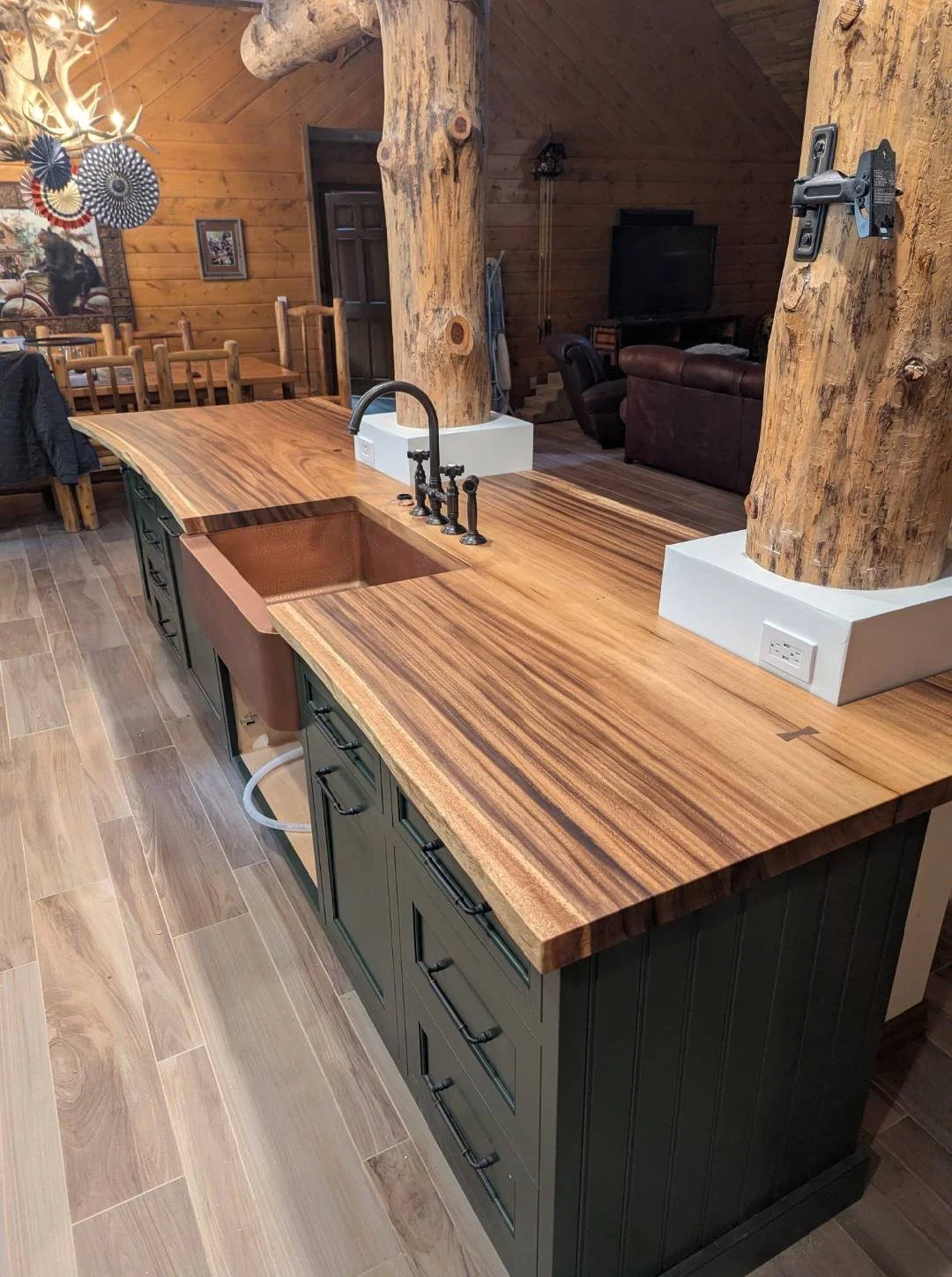 Live Edge Slab Coutnertop.jpg