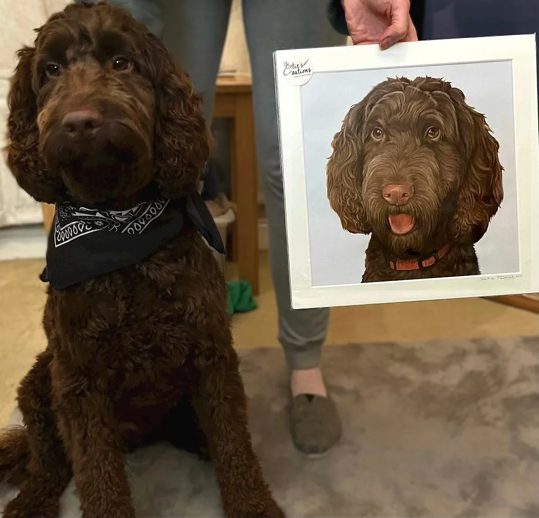 I got to meet Teddy!
It&rsquo;s so lovely when you get to personally meet the pups you&rsquo;ve spent so long painting 💜. It almost feels like you know them already! Teddy was so welcoming and was happy to proudly pose next to his painting ☺️. 

❄️C