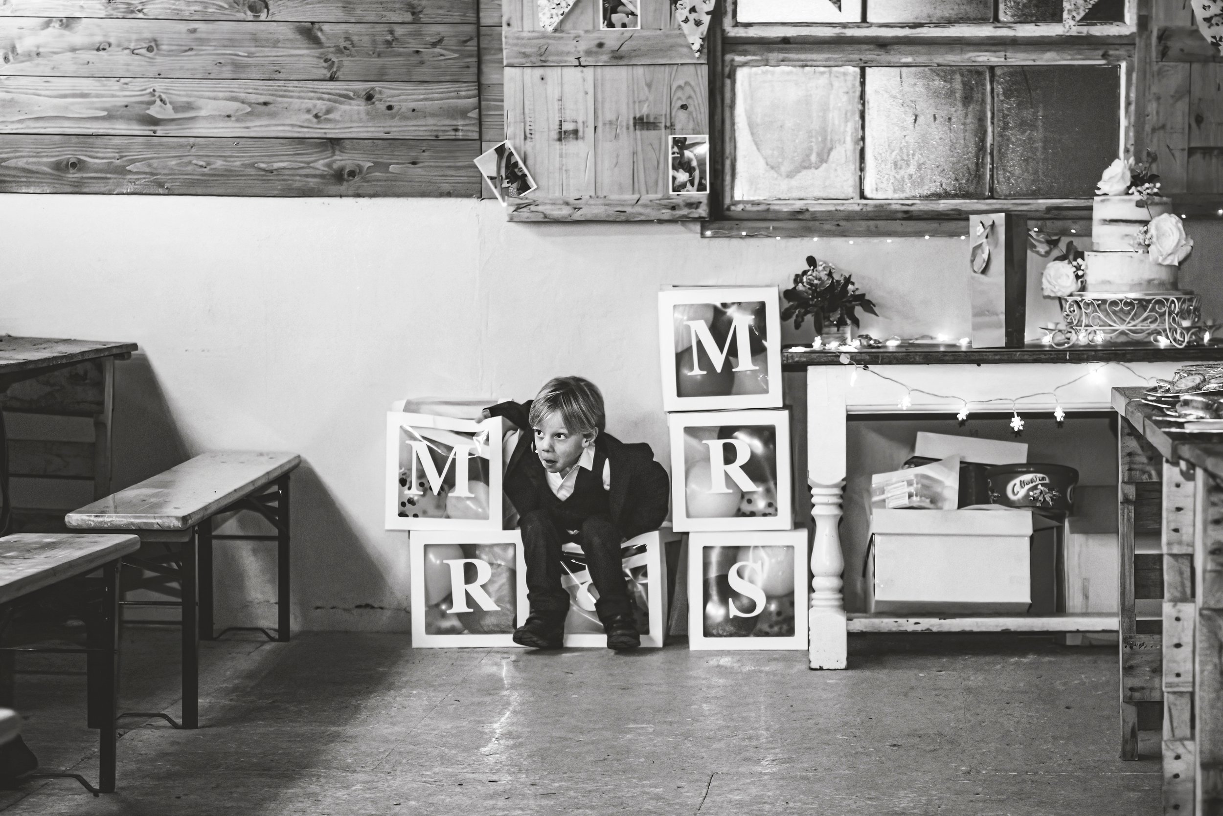 Candid wedding photography in Cornwall, Southwest UK. Funny Candid wedding moments captured by Cornwall wedding photographer, Devon Wedding Photographer.