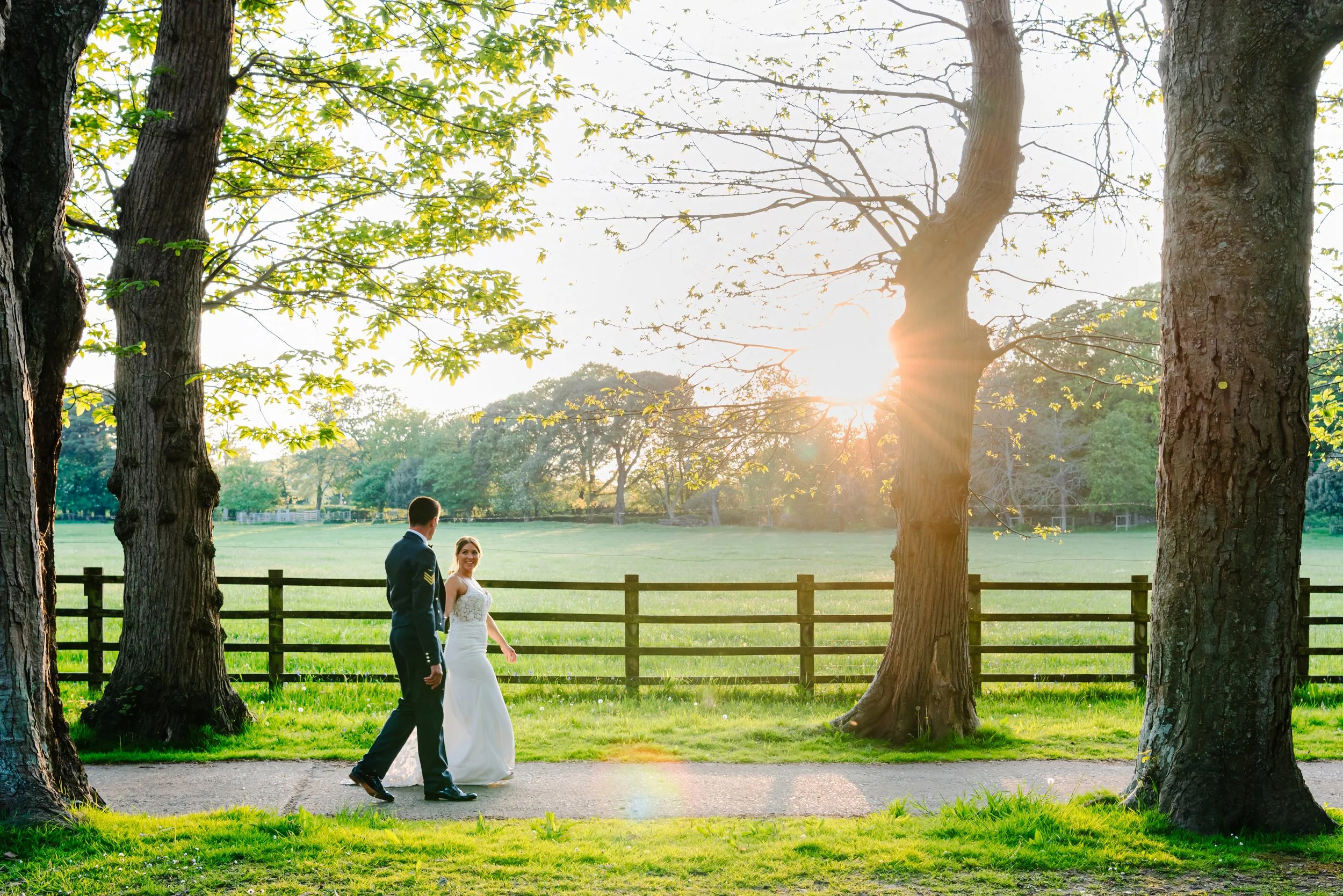 Holly & Rich Wed Previews-29(1).jpg