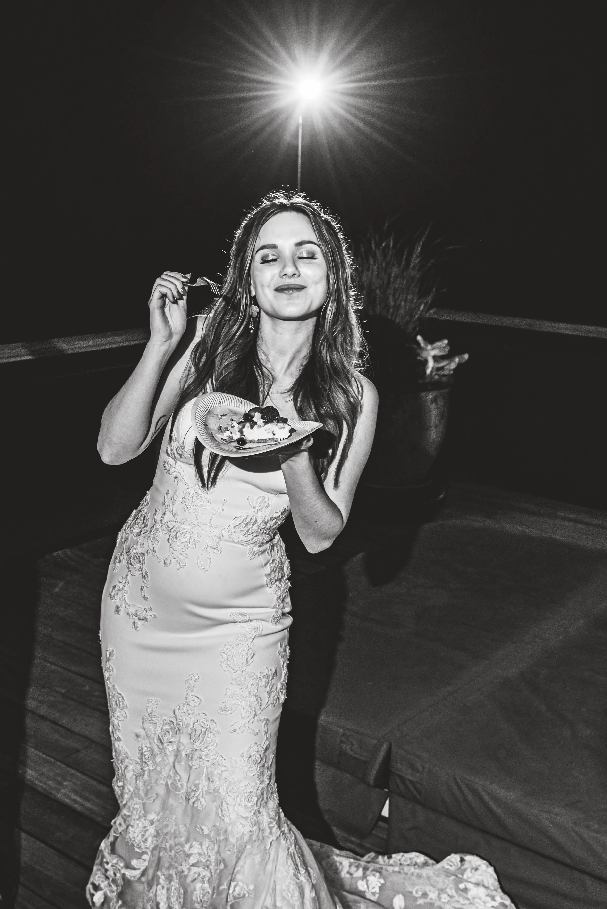 Candid wedding photography in Cornwall, Southwest UK. Funny Candid wedding moments captured by Cornwall wedding photographer, Devon Wedding Photographer. The Stack House wedding photos. Unique Homestays wedding.