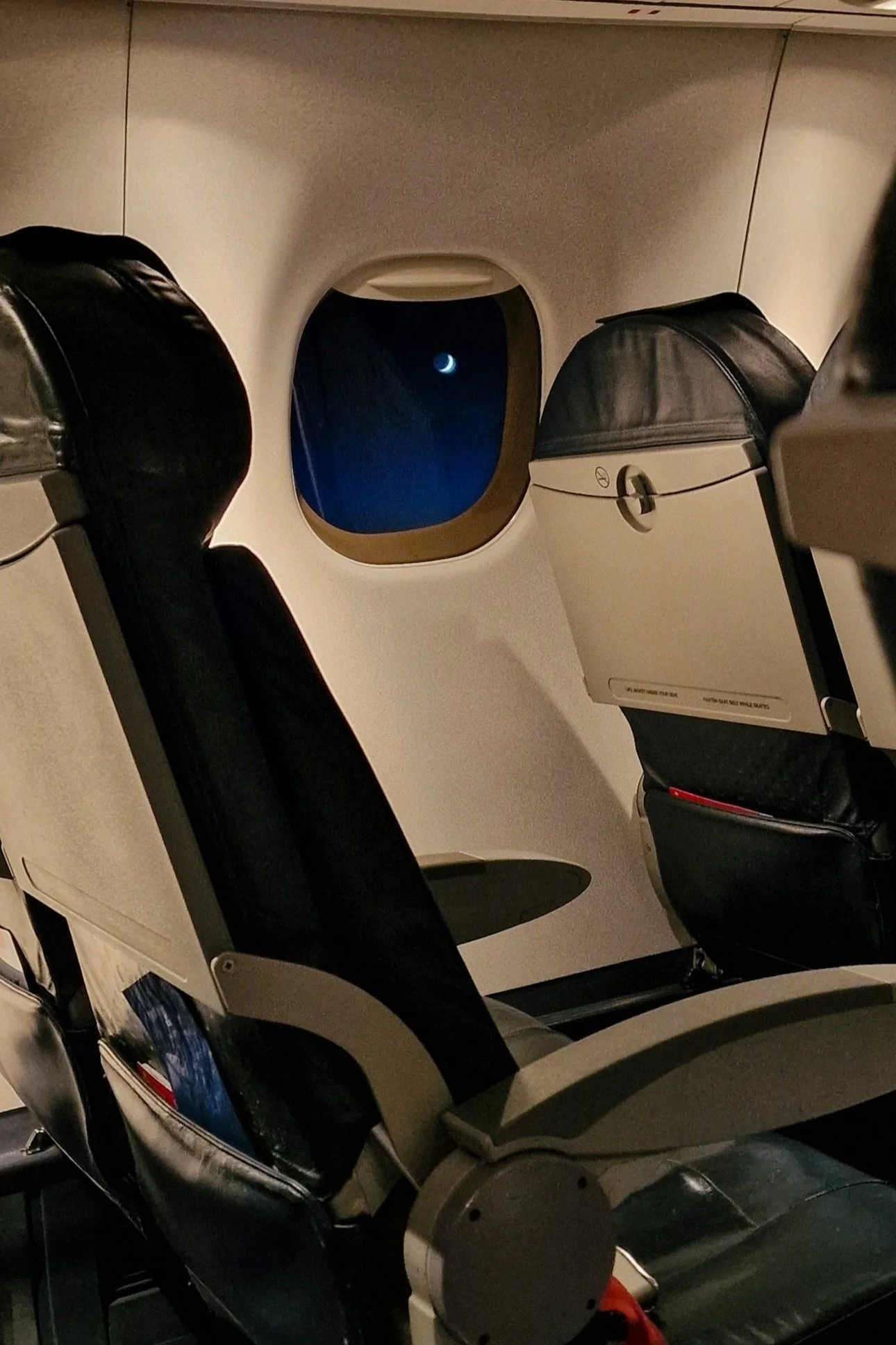 Flight Essentials: 10 Must-Have Items to Bring on a Long Journey