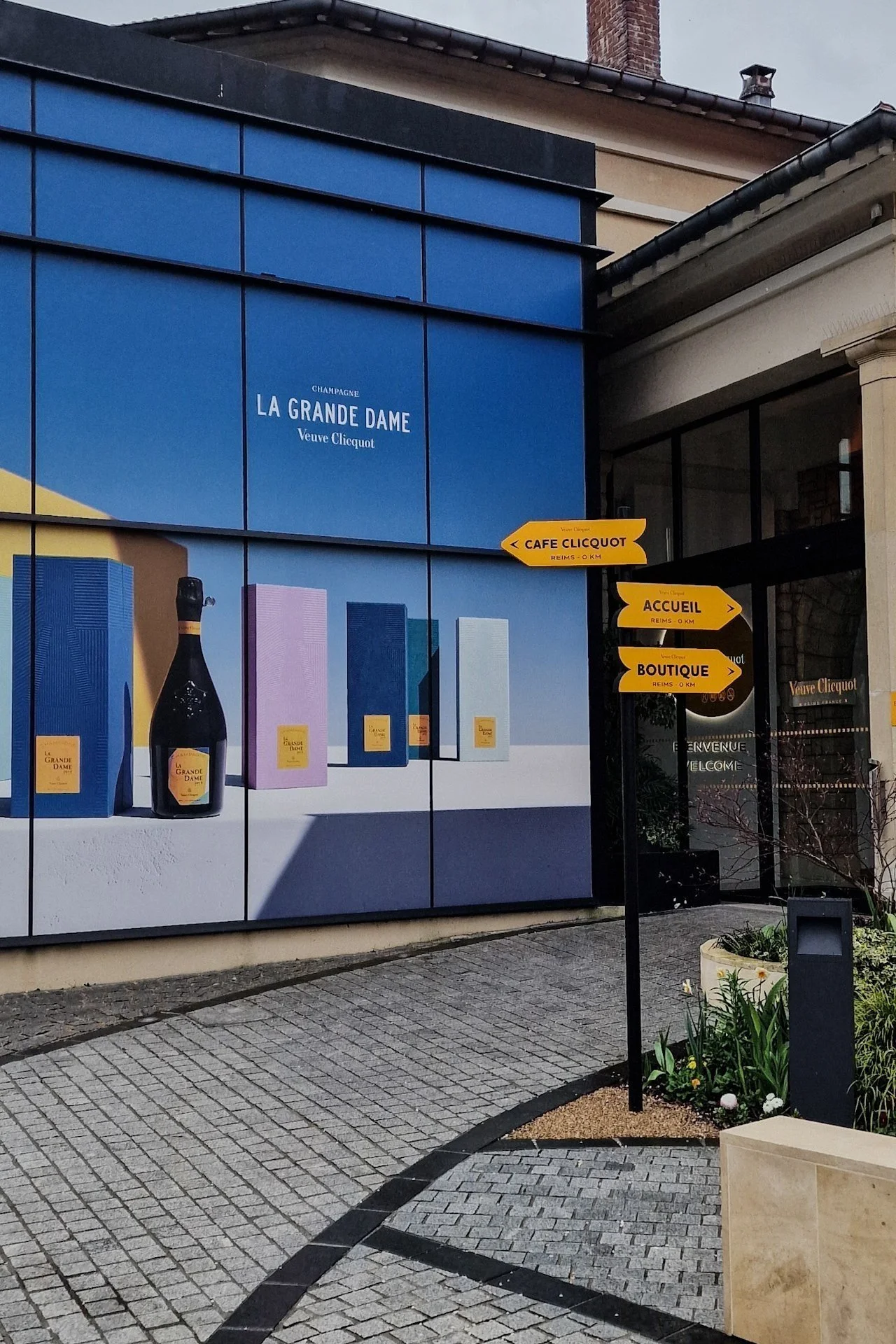 Champagne Tasting at Veuve Clicquot in Reims: Tour Review &amp; Tips