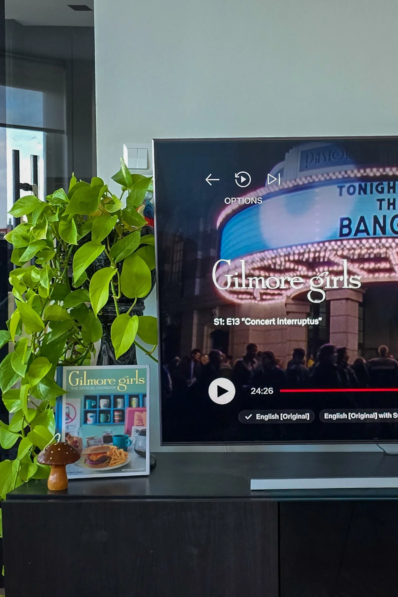 Gilmore girls: Season 1 Episode 13 References Explained