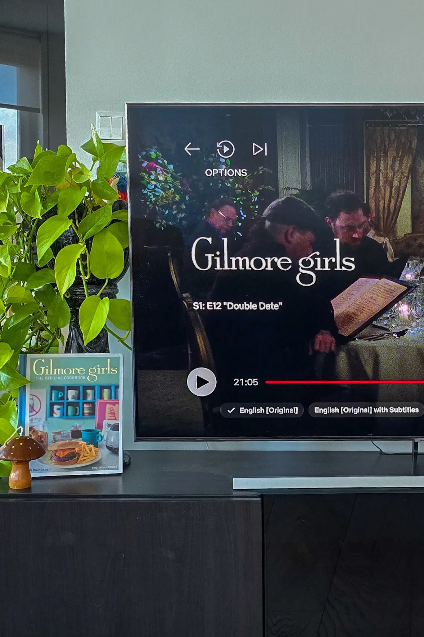 Gilmore girls: Season 1 Episode 12 References Explained