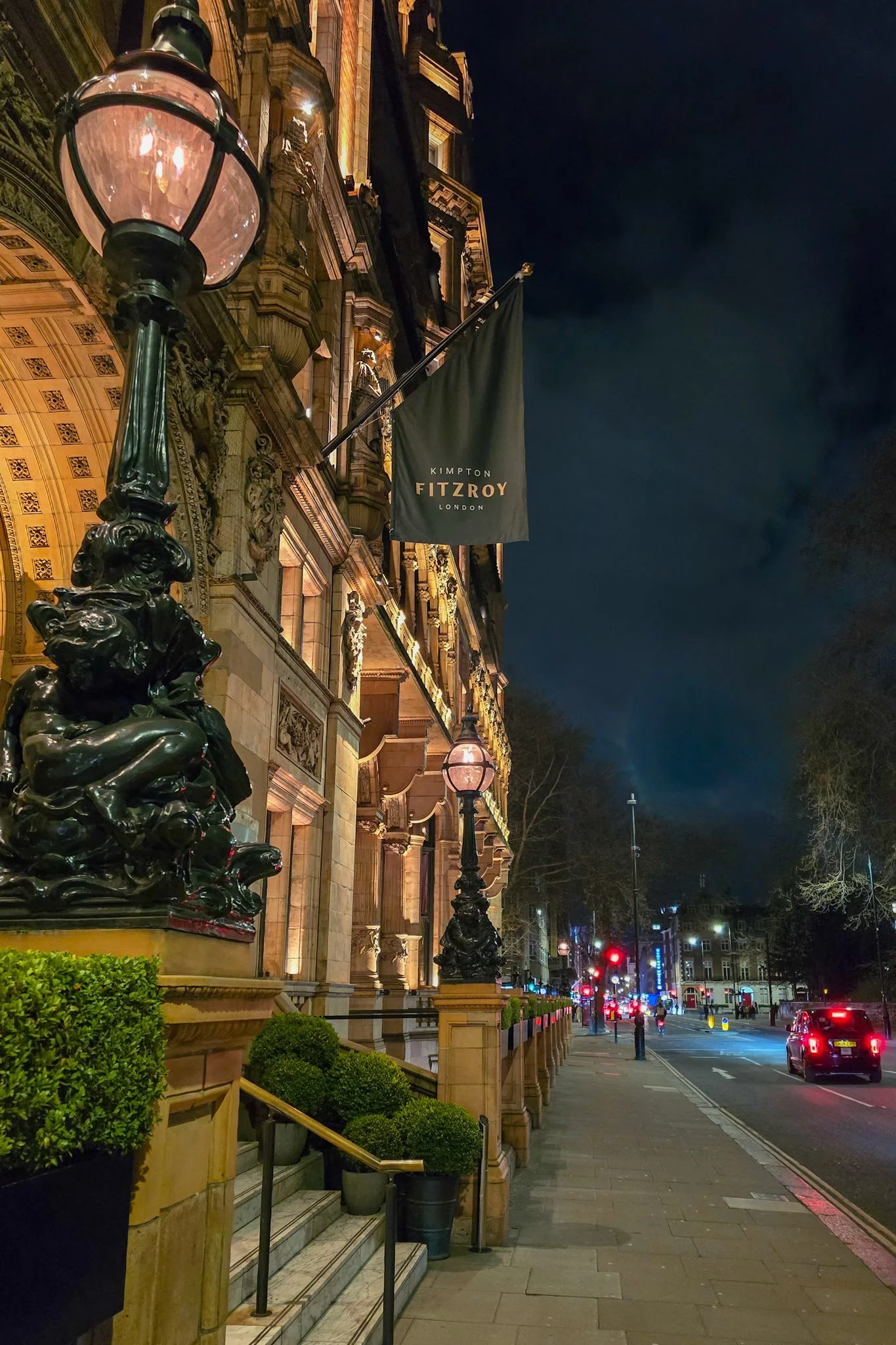 Kimpton Fitzroy London Entrance