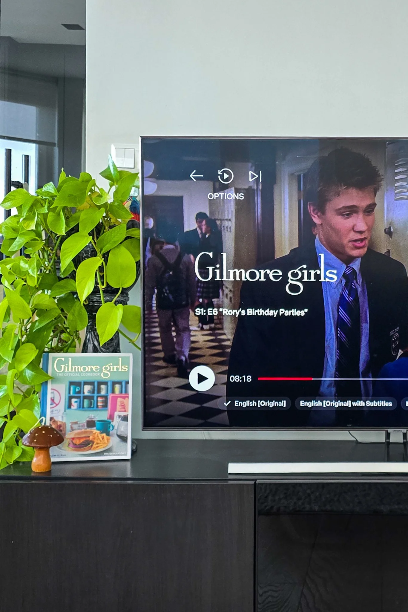 Gilmore girls: Season 1 Episode 6 References Explained