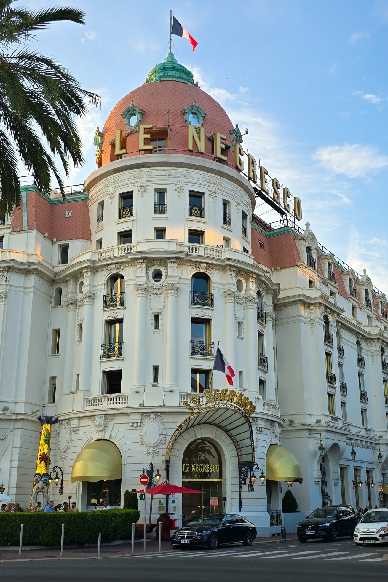 A Fusion of Art and Heritage: Le Negresco Hotel Review