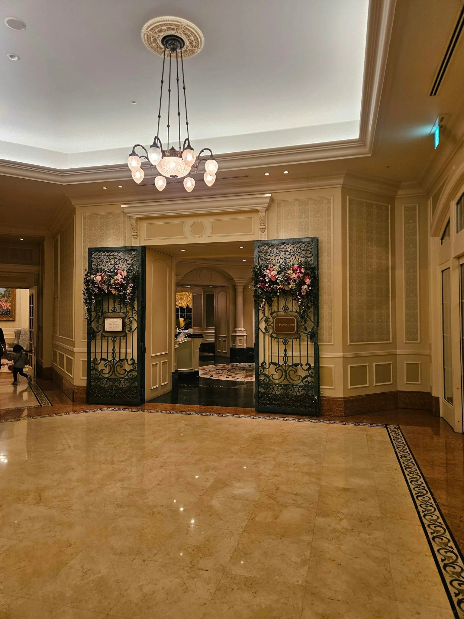 Tokyo Disneyland Hotel Restaurants