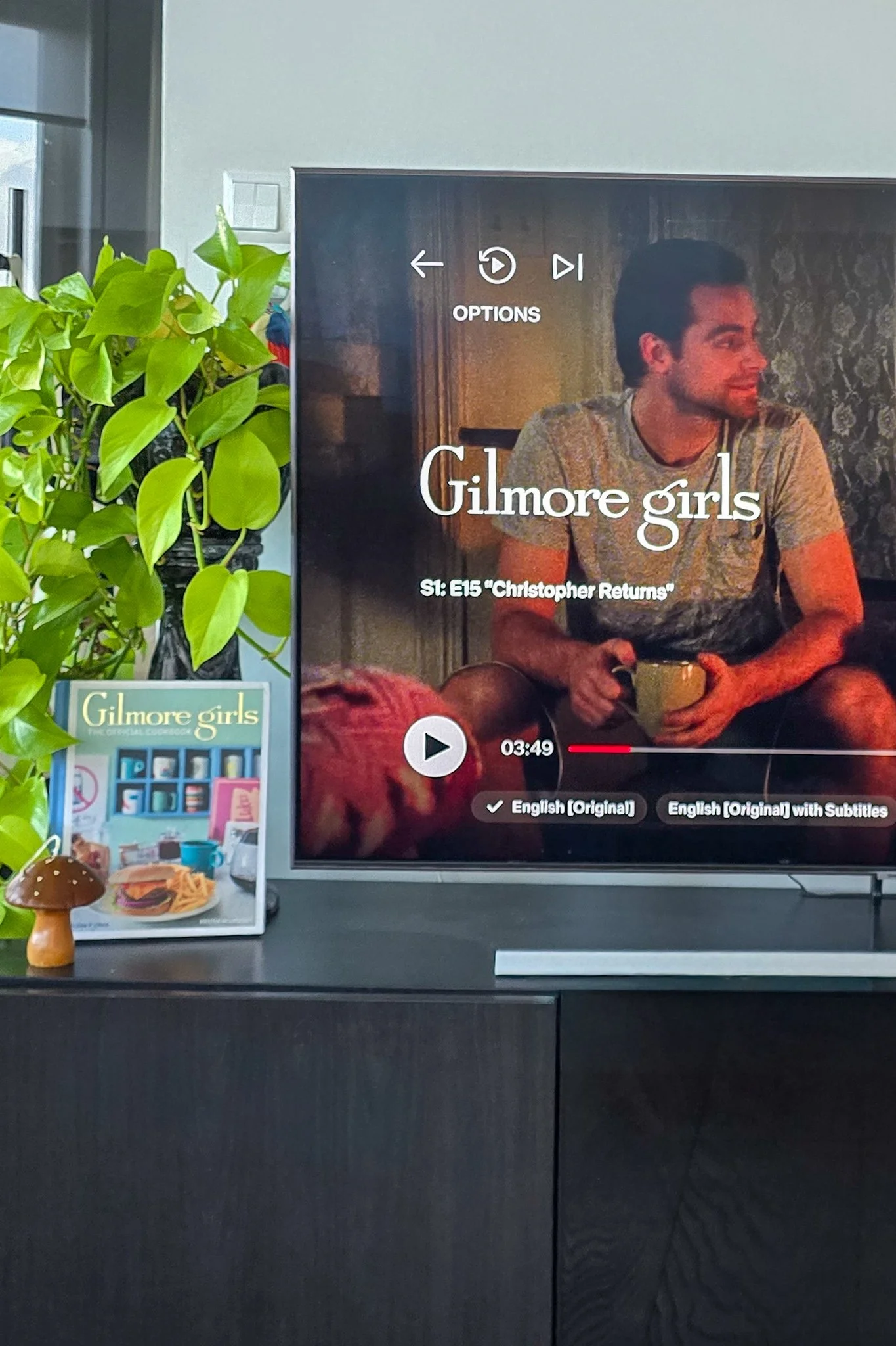 Gilmore girls: Season 1 Episode 15 References Explained