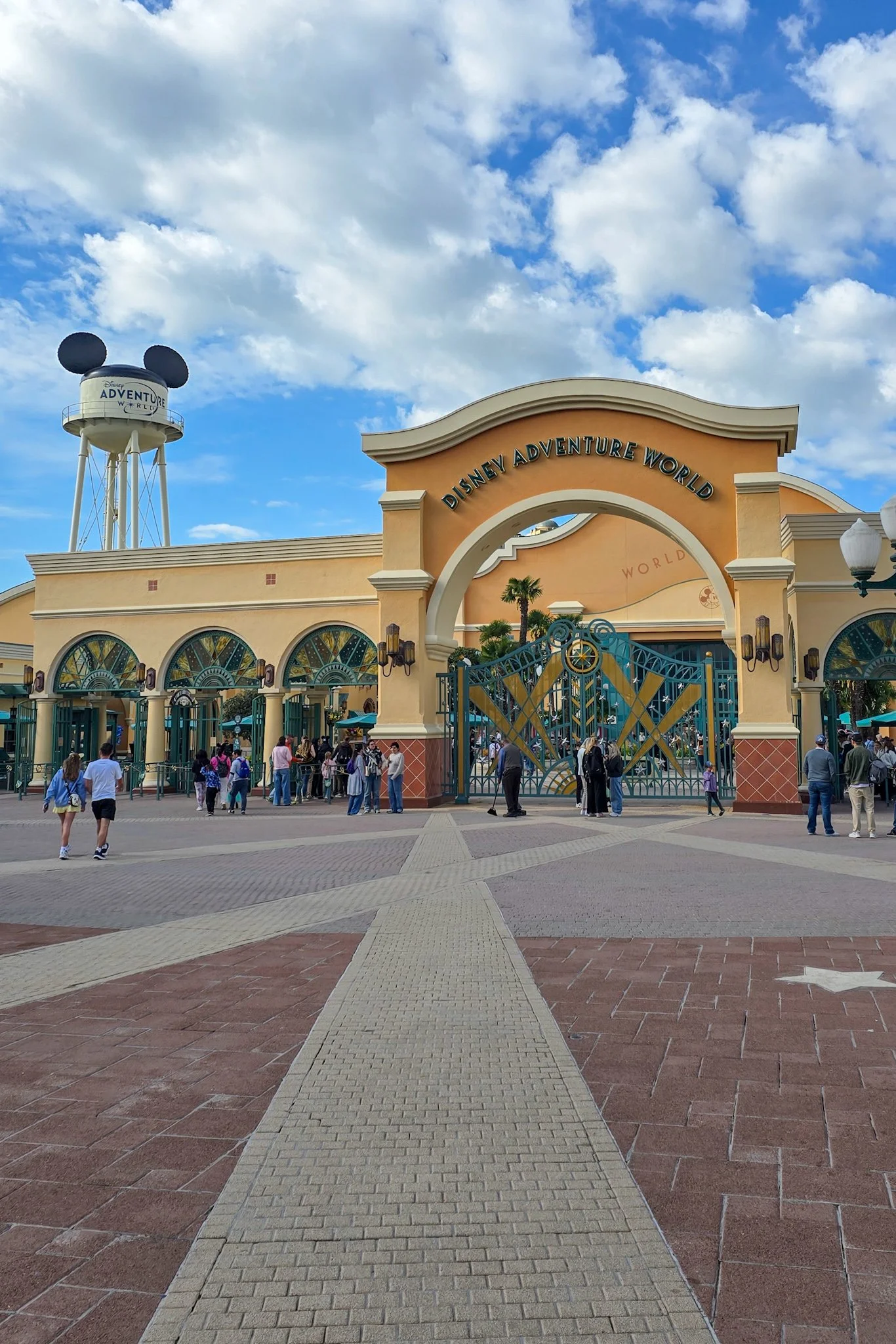 Disneyland Paris adventure world entrance