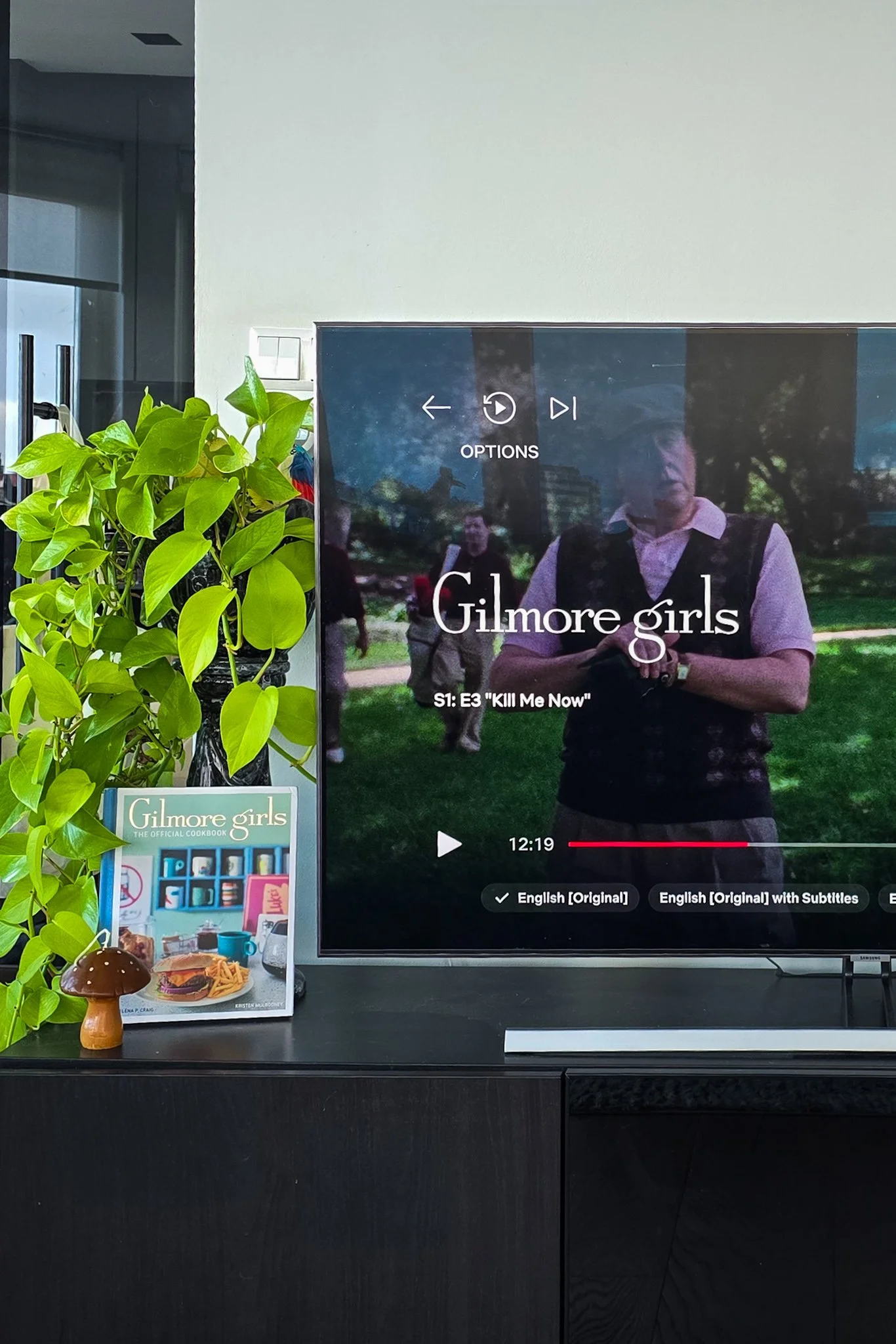 Gilmore girls: Season 1 Episode 3 References Explained