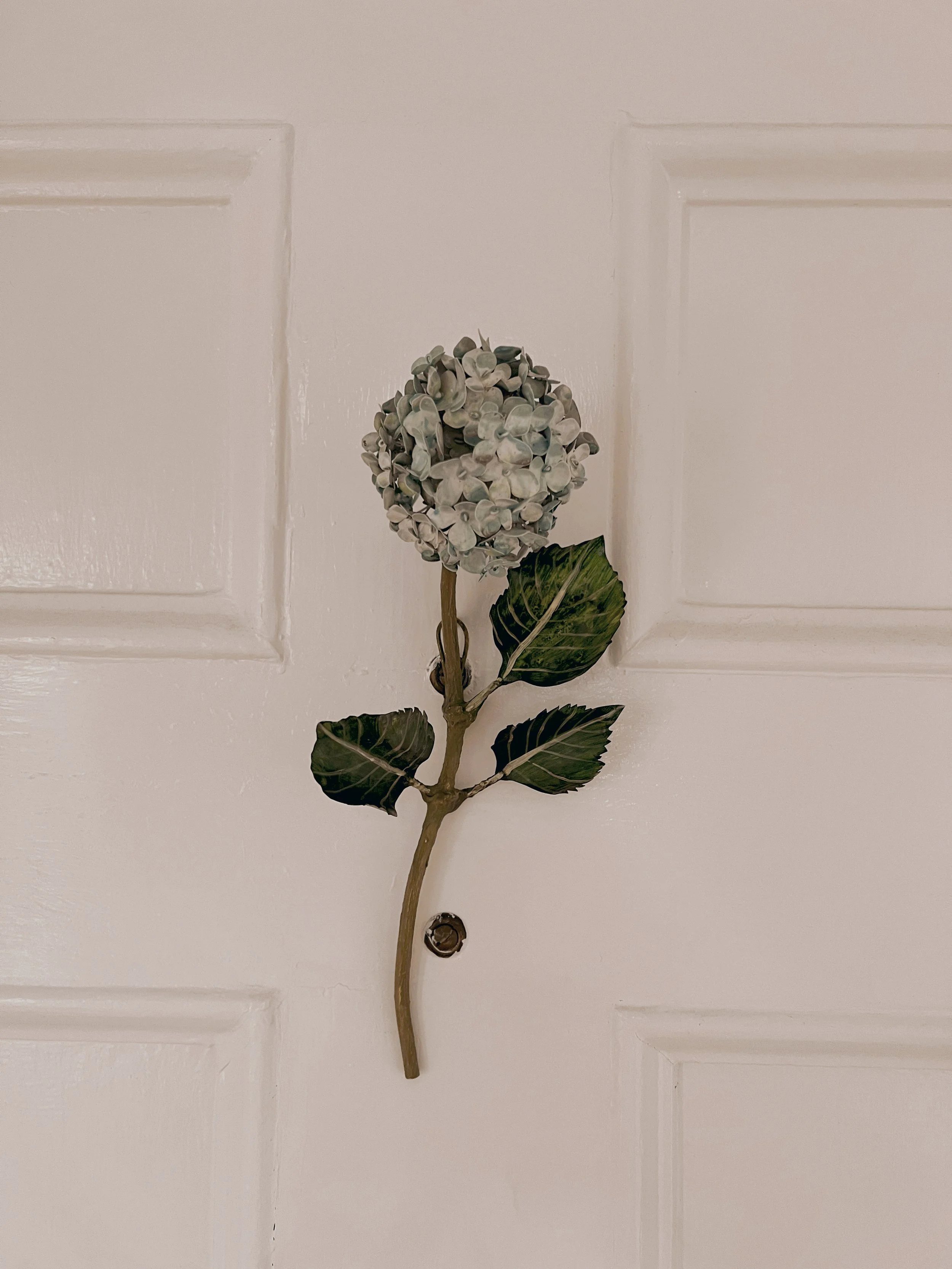 light-blue-to,e-hydrangea-door.JPG