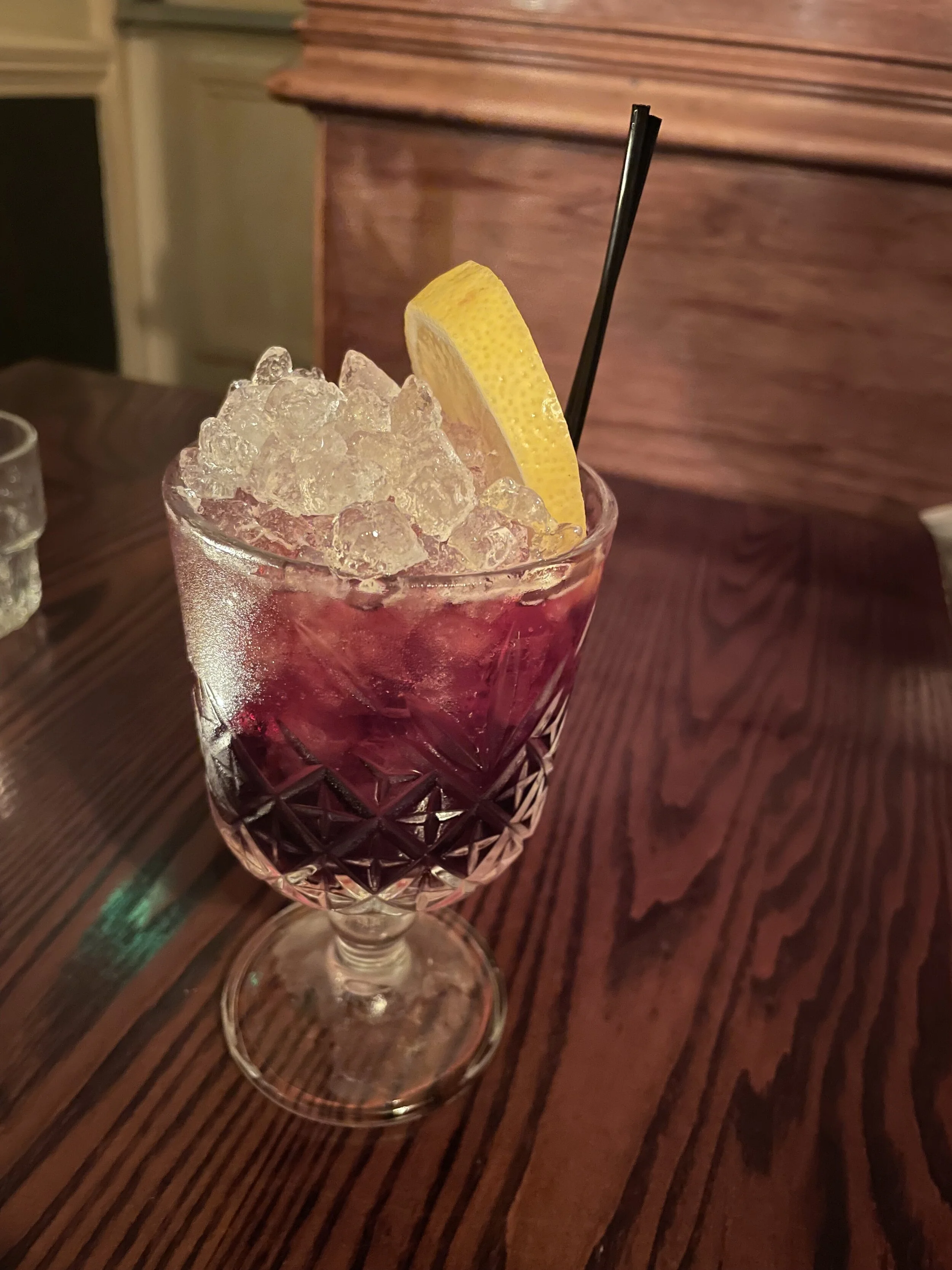The Best Places To Grab A Drink In Edinburgh Scotland — The Mad Moment