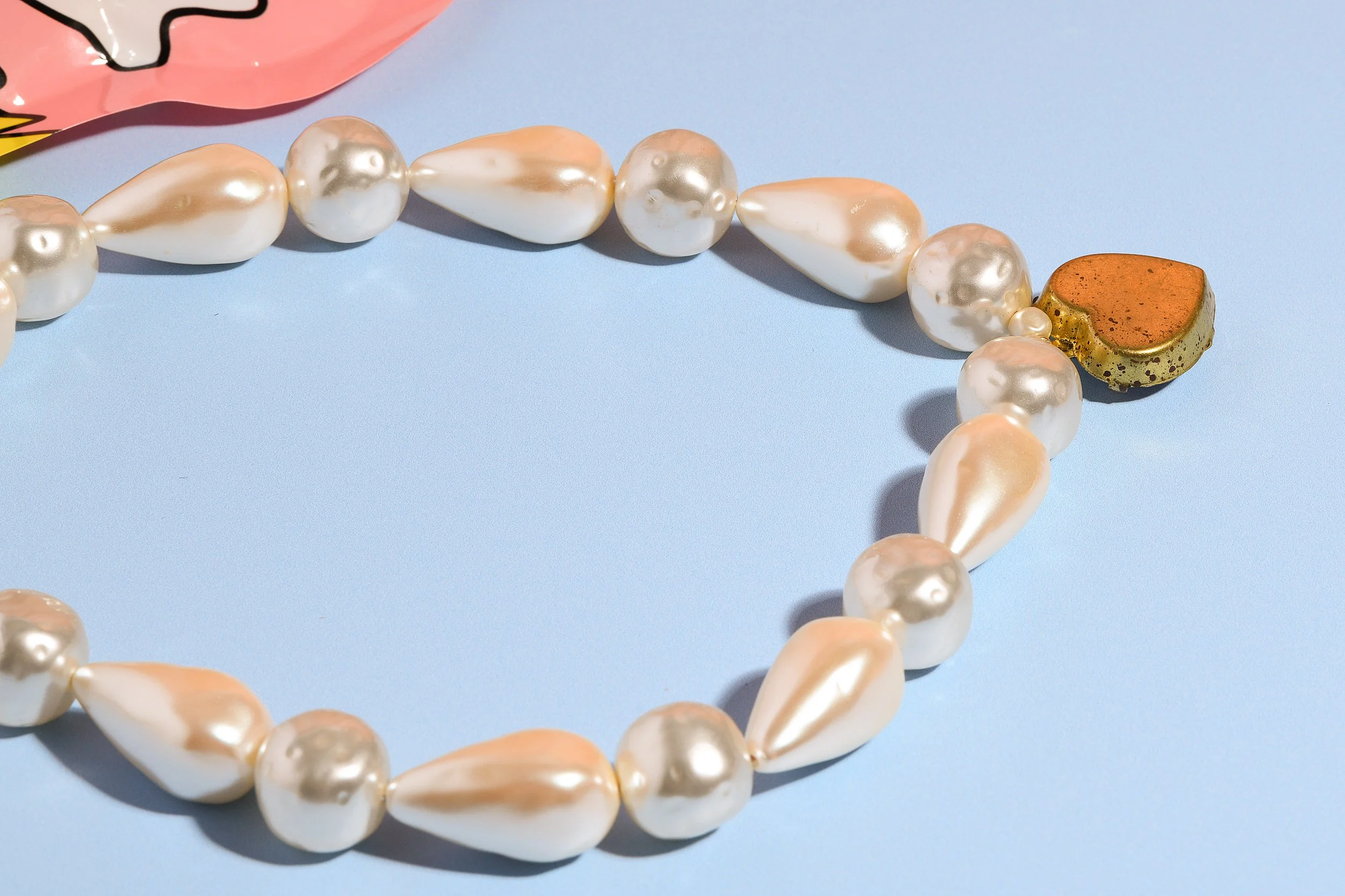 fashion toy chunky pearl necklace with statement heart pendant-3.jpg
