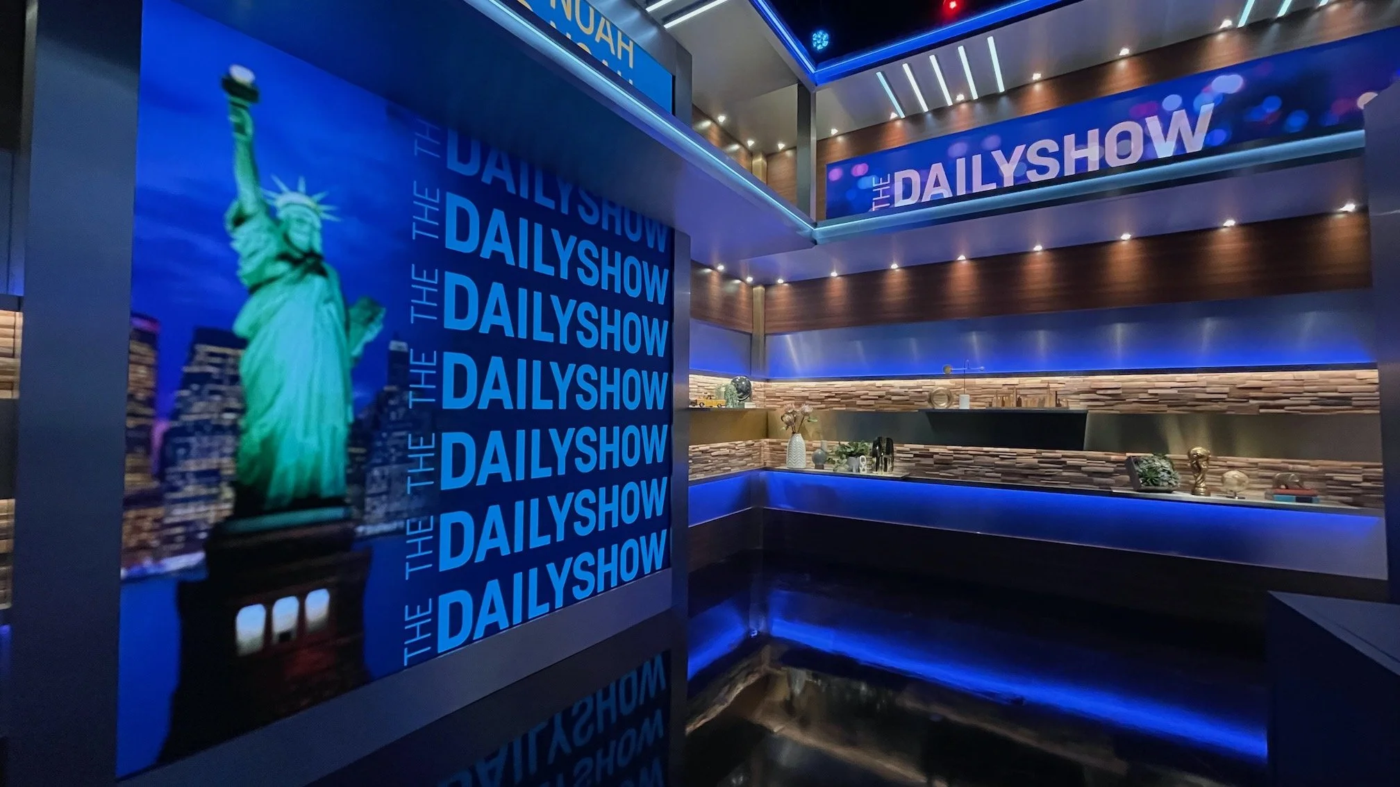 6255f73dbc63cee2bdc66736_Daily Show_4.jpg