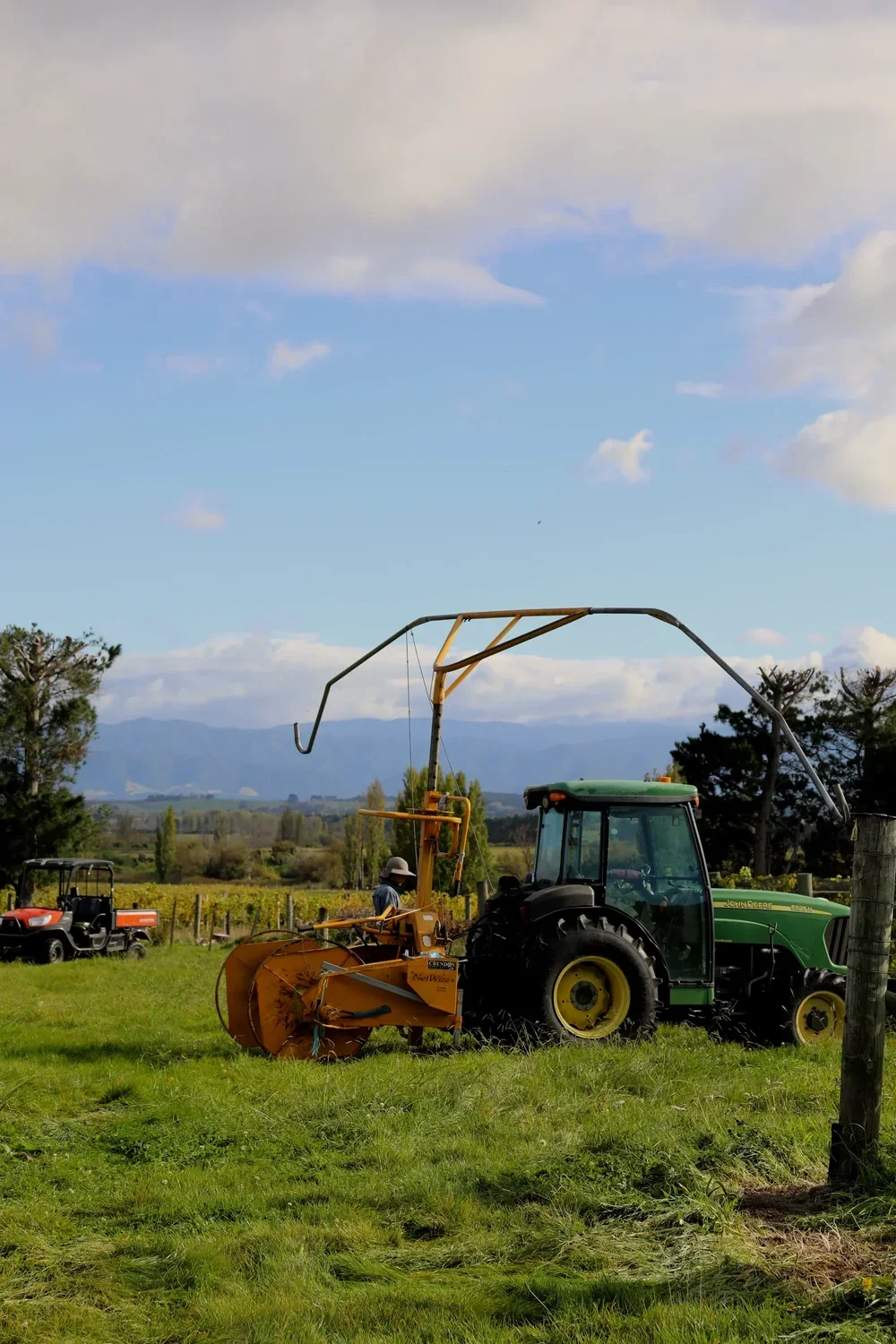 tractor 2.webp