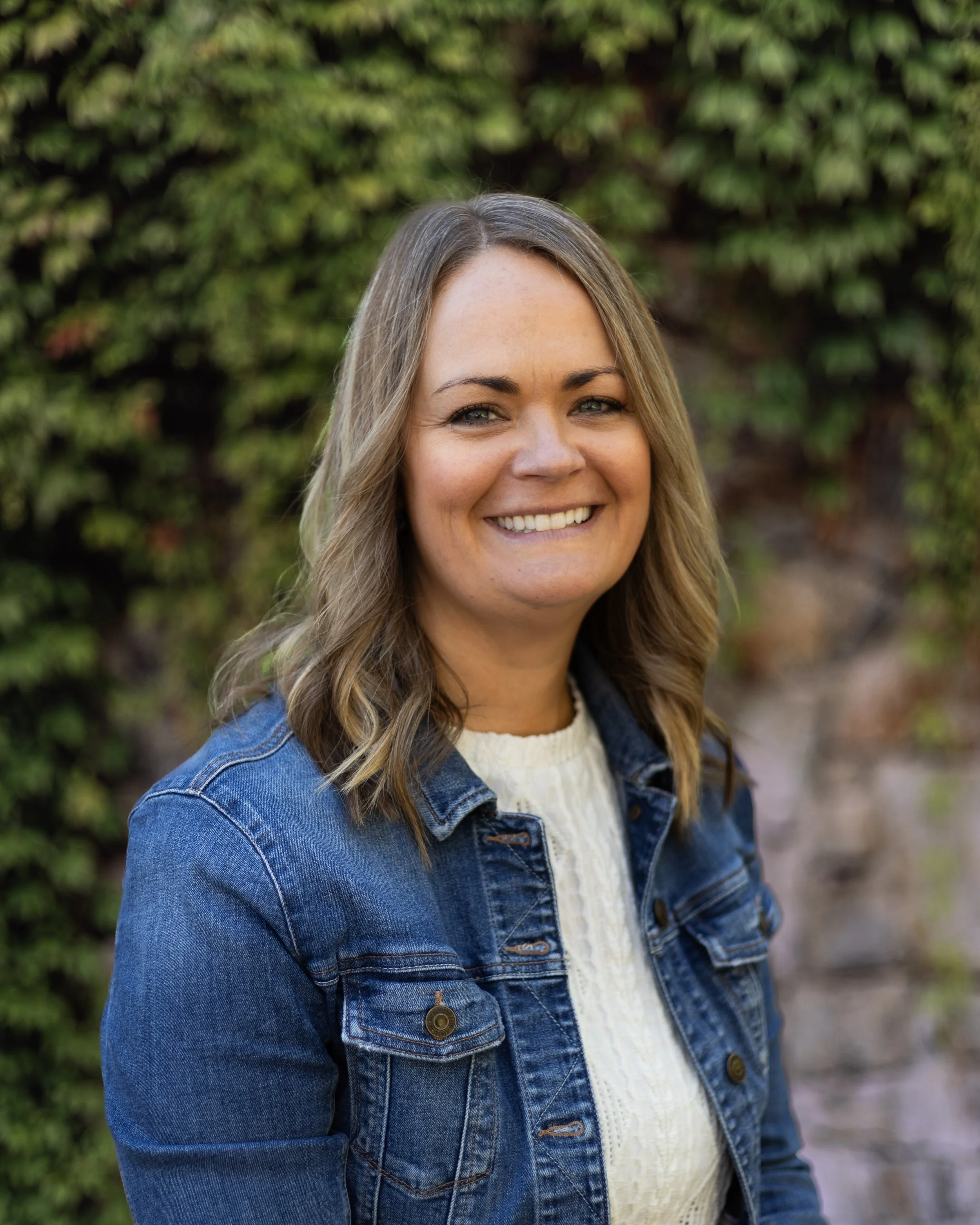 Mrs. Valerie Stevens, Grade 1&amp;2 Teaching Assistant
