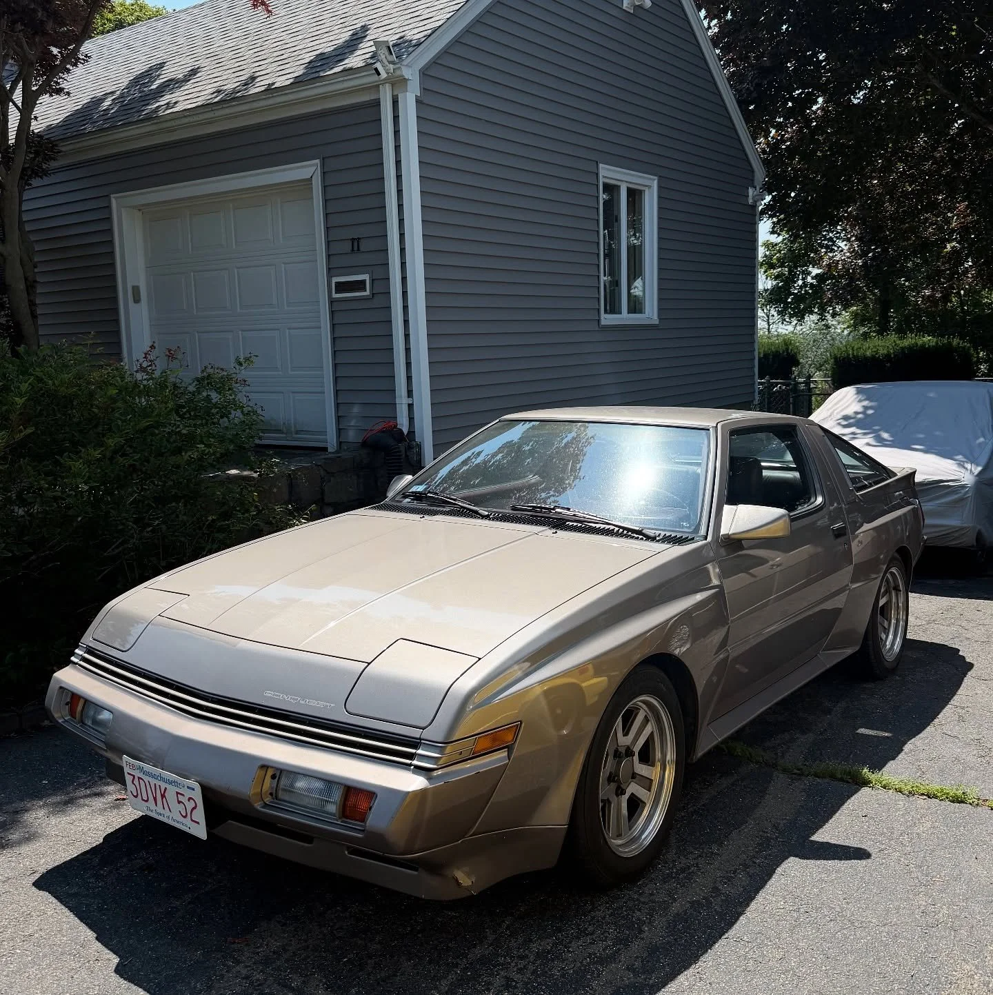 Totally forgot that last week I got to see this absolute gem of a Conquest TSi over at @gti_jimmy place. I cleaned up a couple dings while I tried to think of the person who bought this car new. I bet they were rad.
