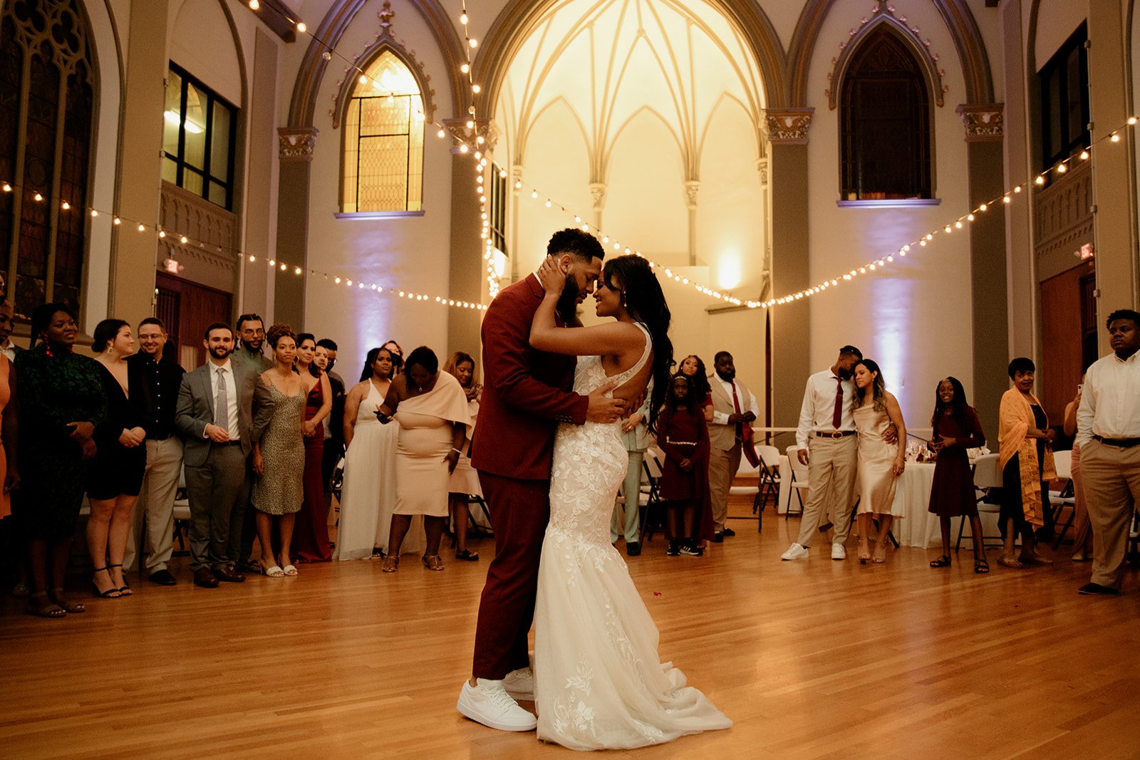 David+Hannah_Driskill_Romanitc_Downtown_Cincinnati_Wedding_by_Black_Marble_Media_Co-1078.jpg