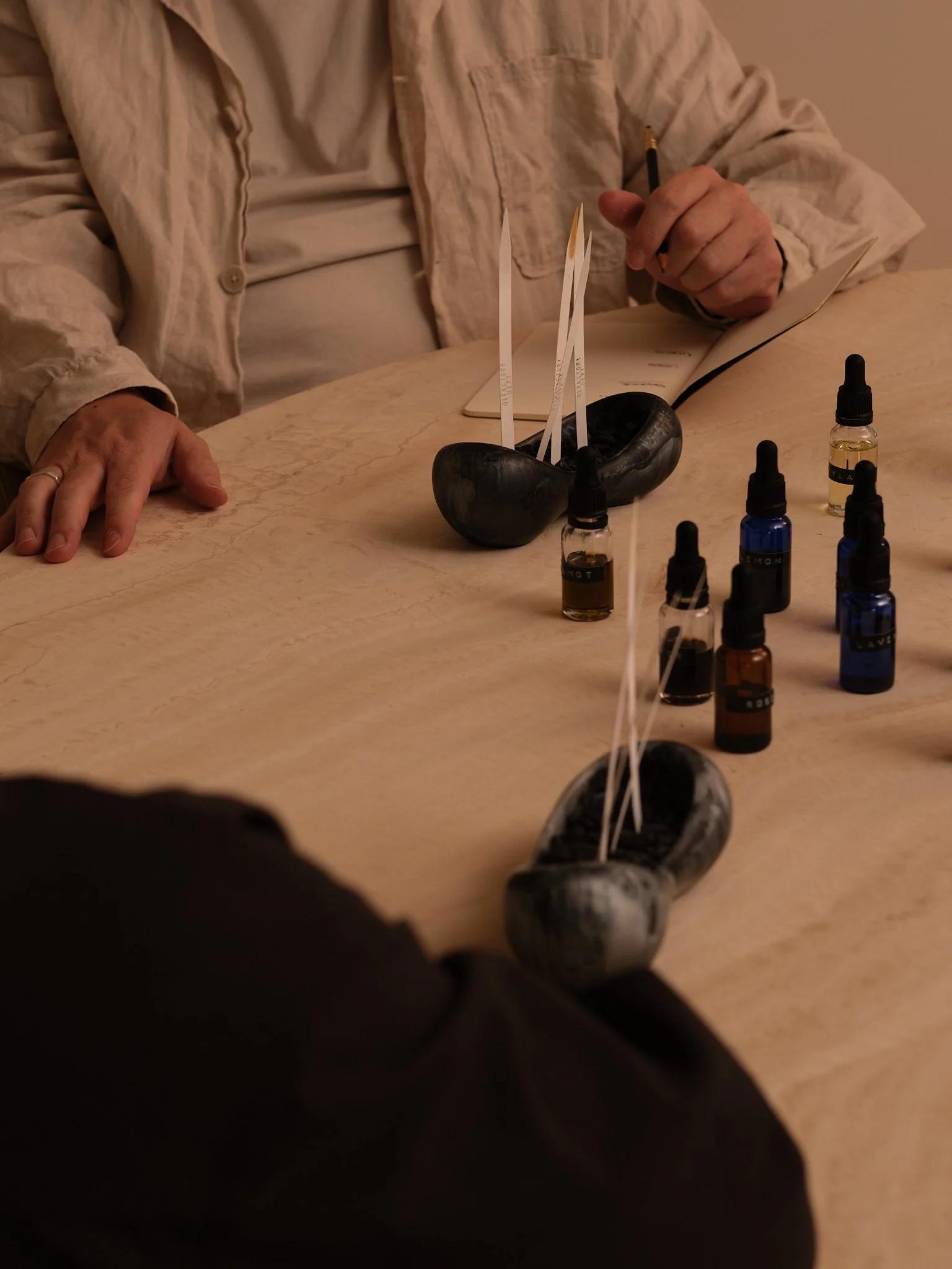 25-07-10_AriMessina_olfactory_03_webres.jpg