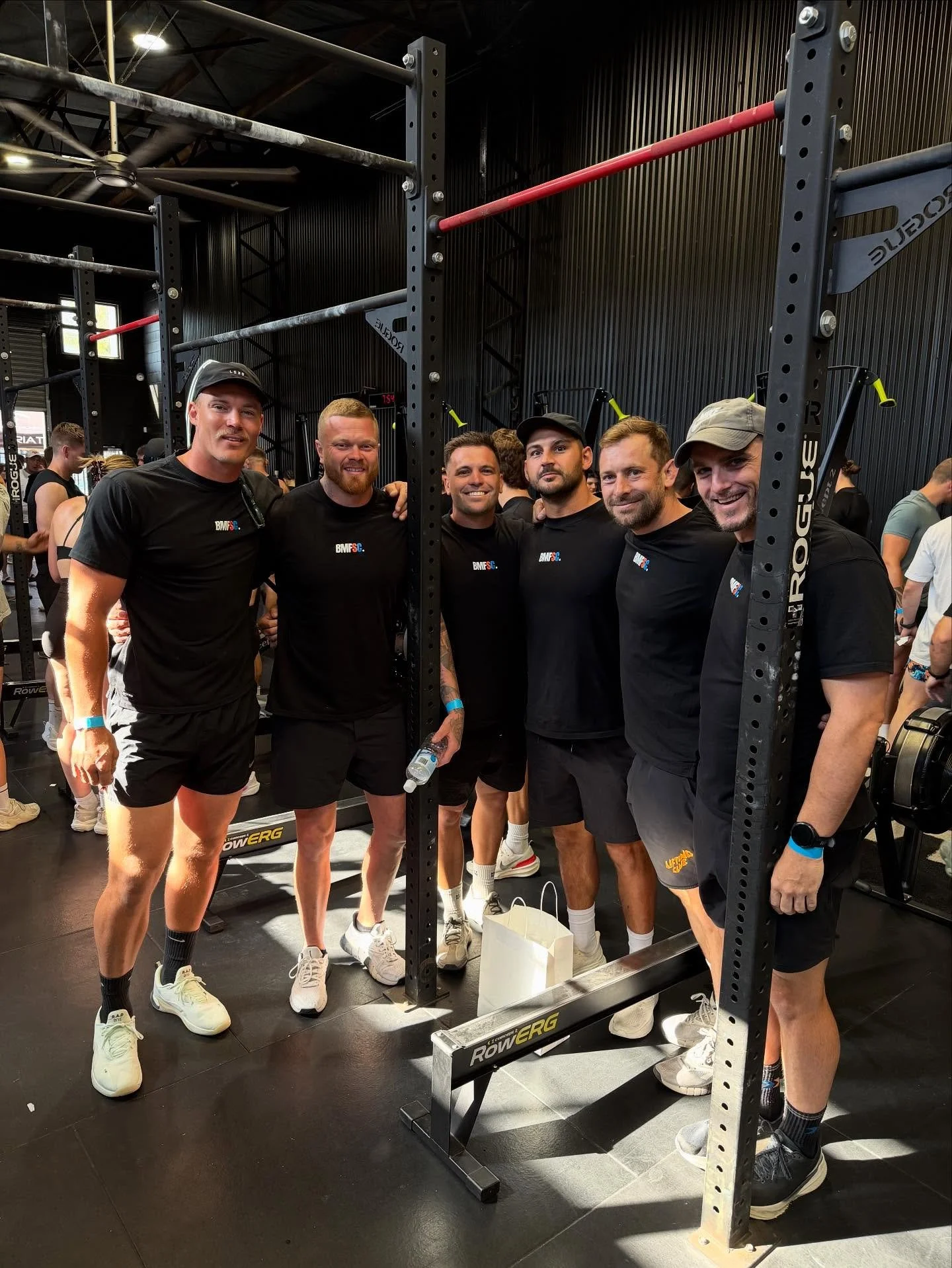 24hr NIGHT SHIFT. 🌙 
Teams to complete max distance on the row + ski erg plus a team member must run 4km on the hour every hour. 
See you 8am tomorrow 🫡 
@atora.training