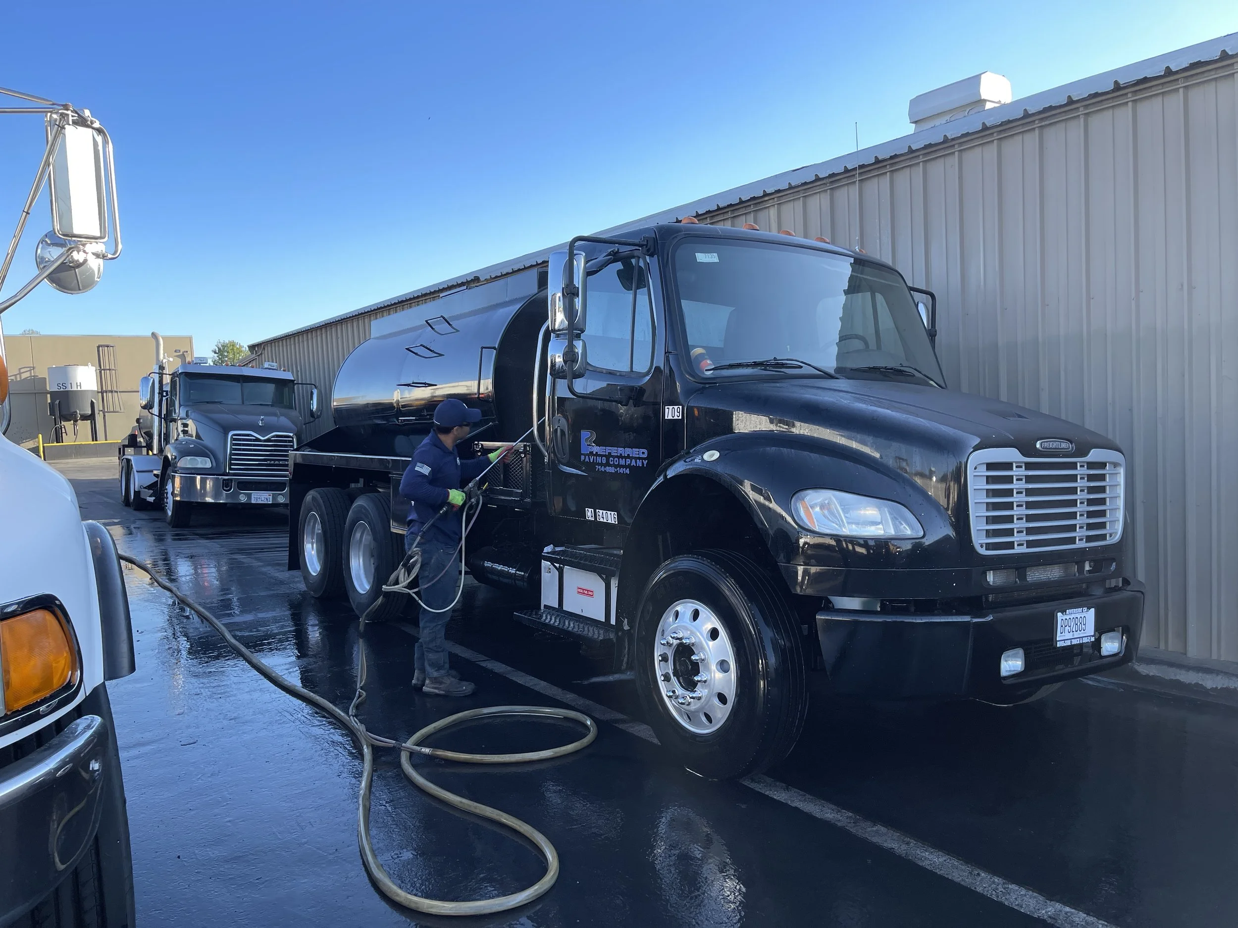 Purix Pressure Washing Mobile Truck Wash & Commercial Truck Wash Near