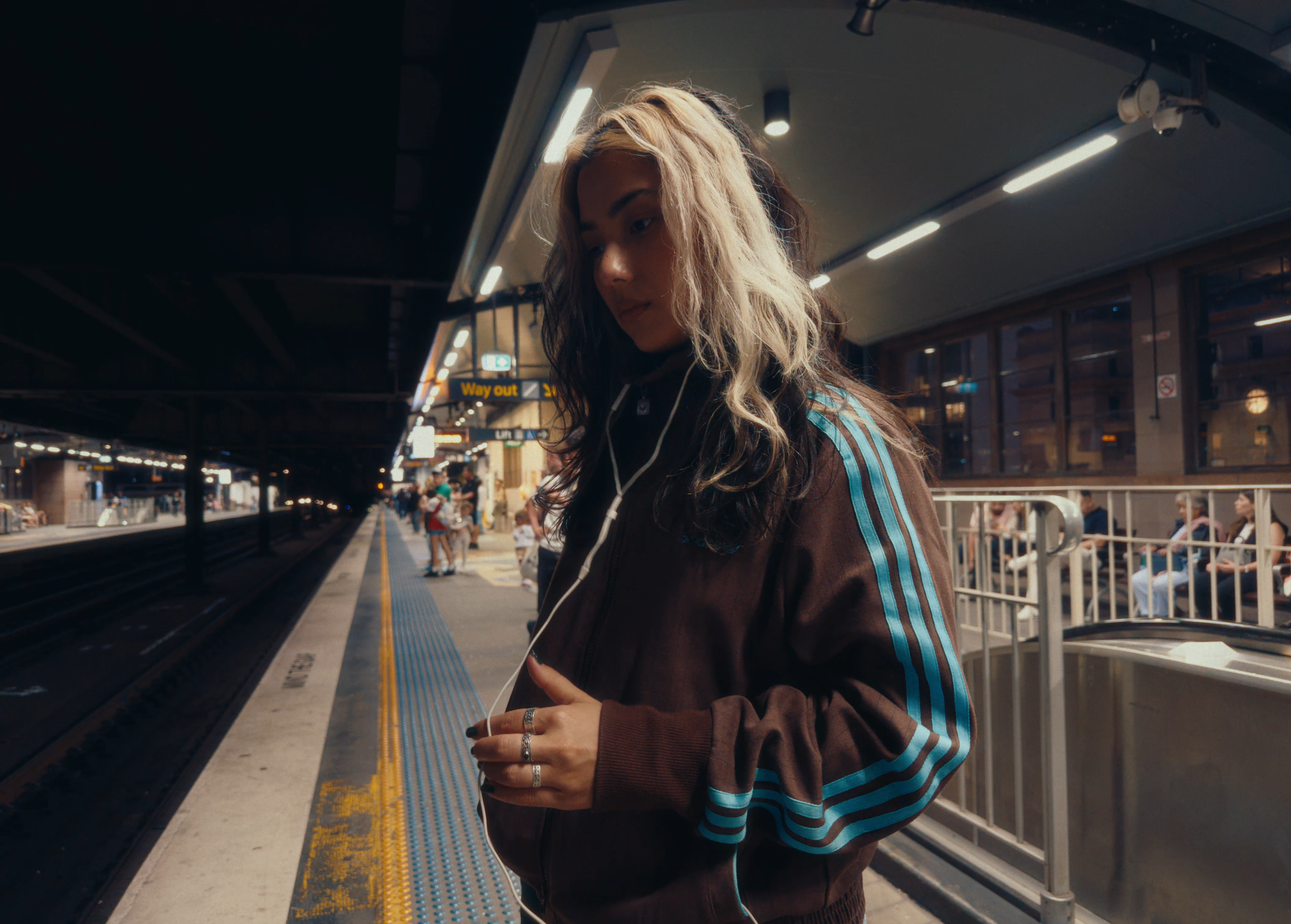 Suckerrr_MASTER CONFORM_H264_UHD.00_01_52_06.Still007.png