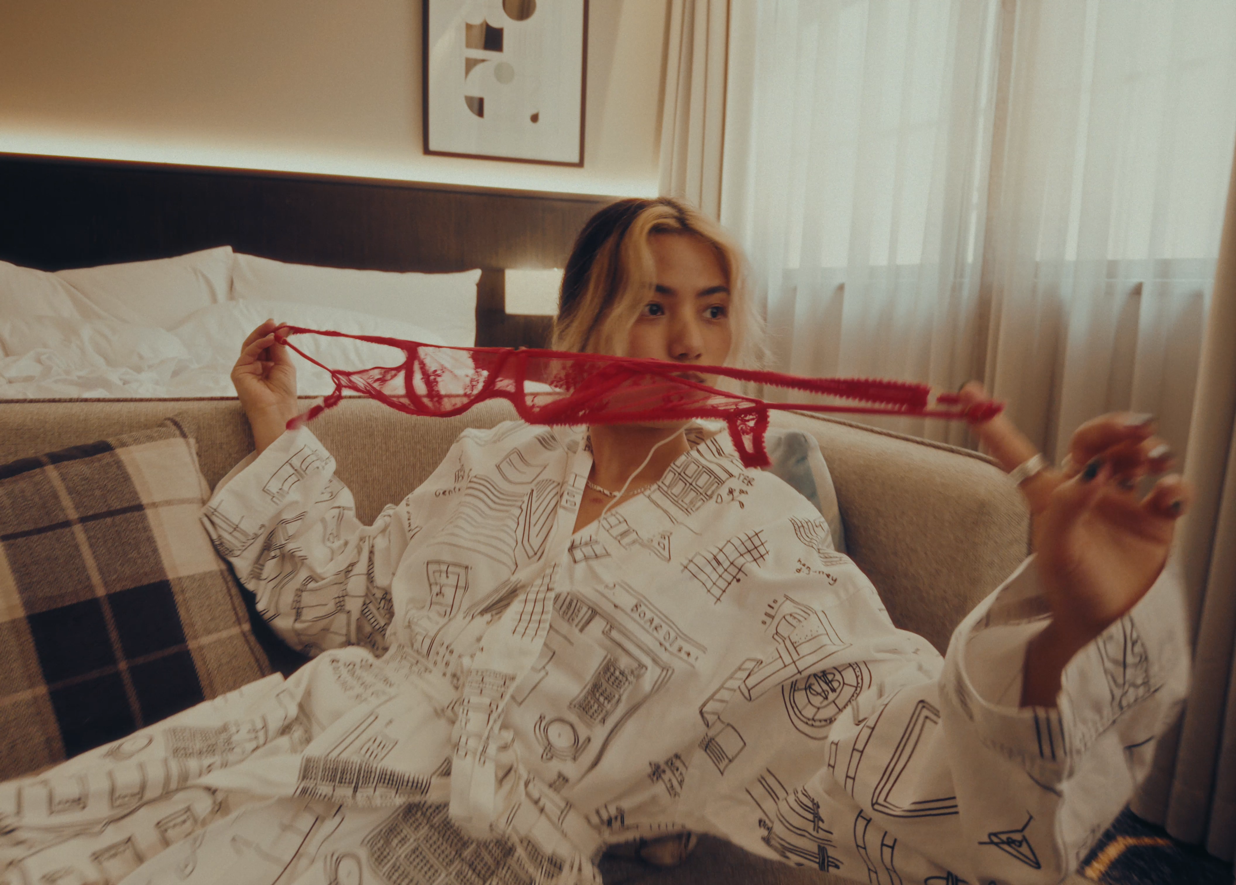 Suckerrr_MASTER CONFORM_H264_UHD.00_02_16_07.Still012.png