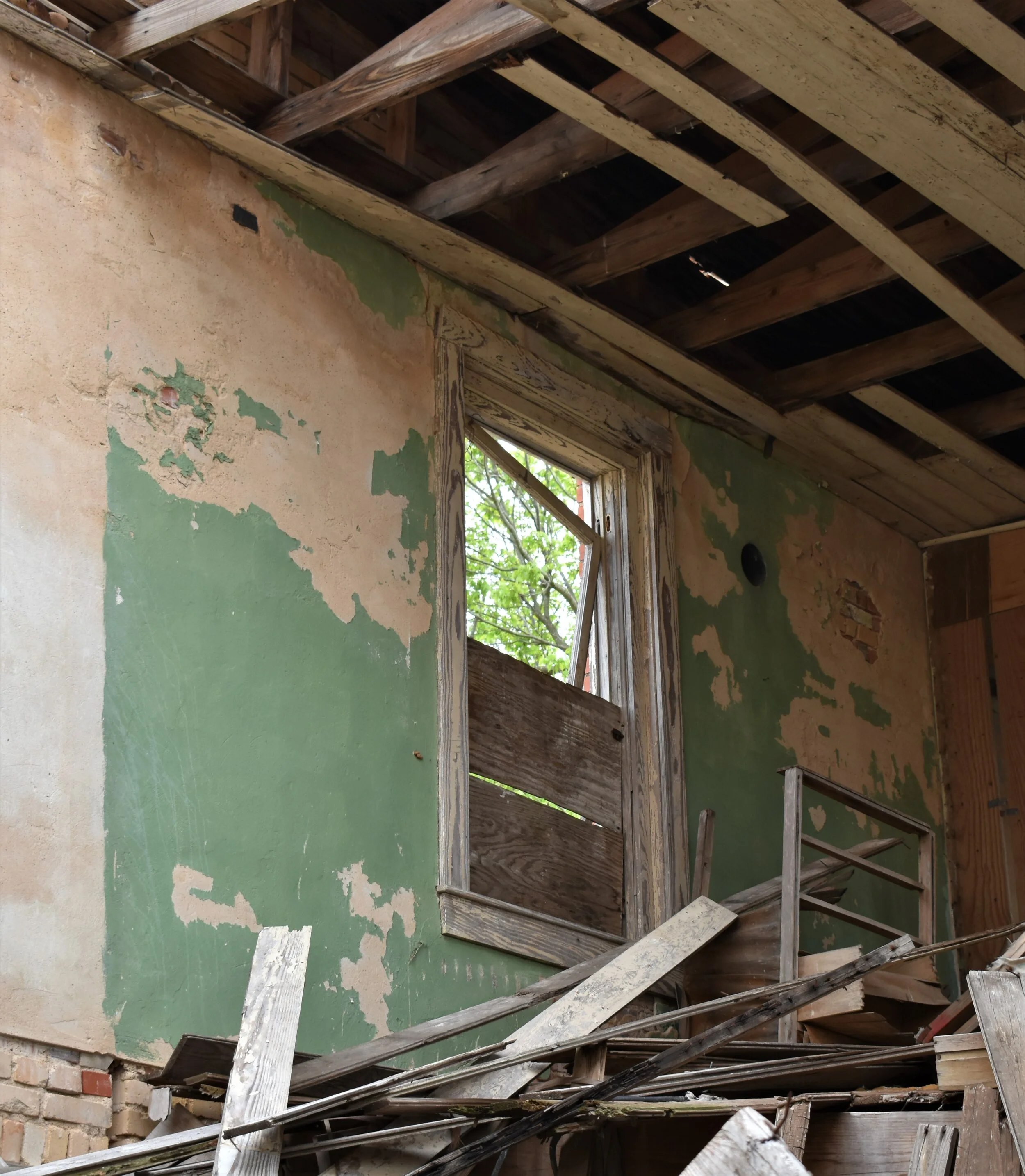Old gas station (?) - FM 485 @ FM 1644 near Hearne