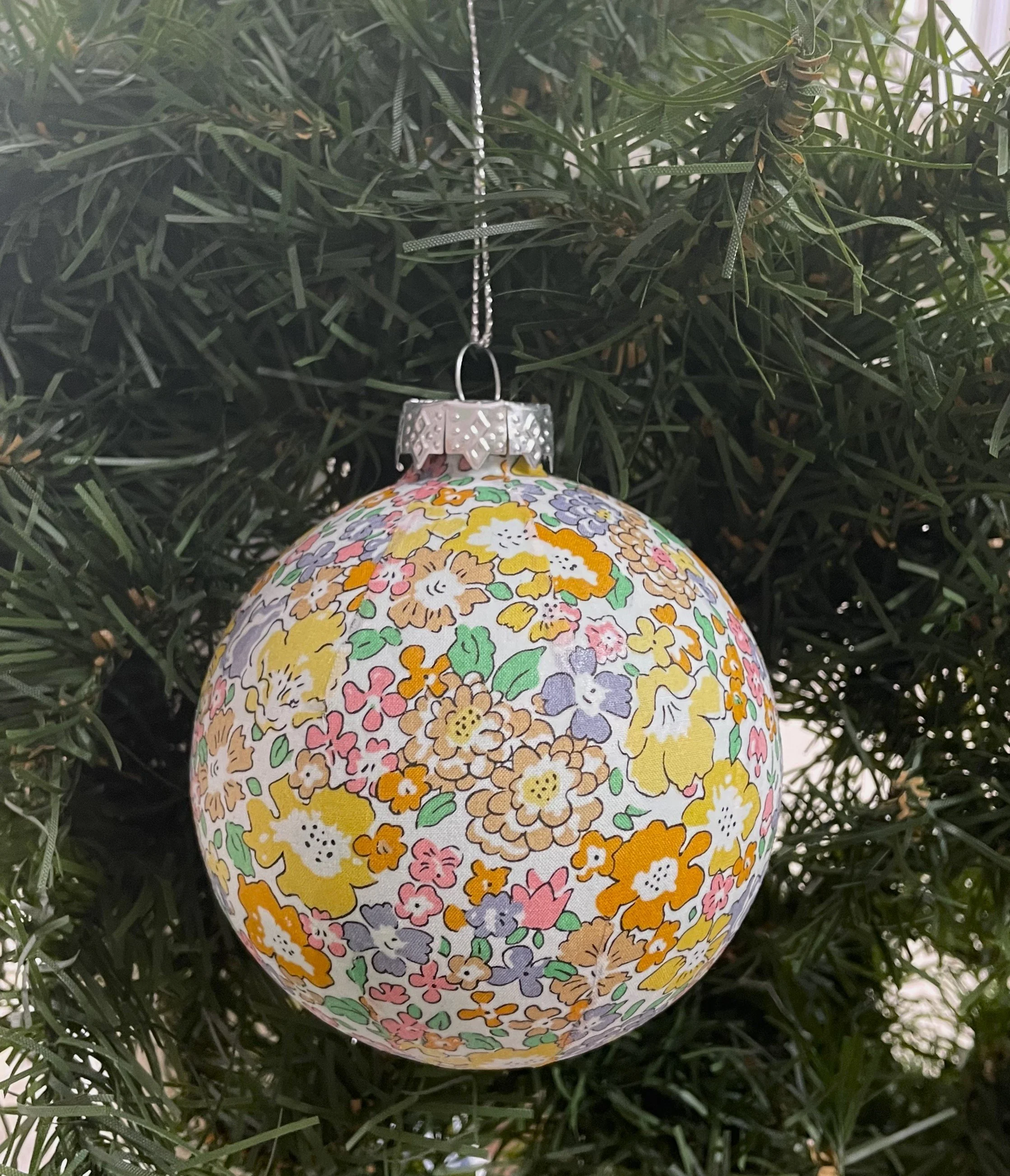 Liberty Christmas bauble 'Michelle'