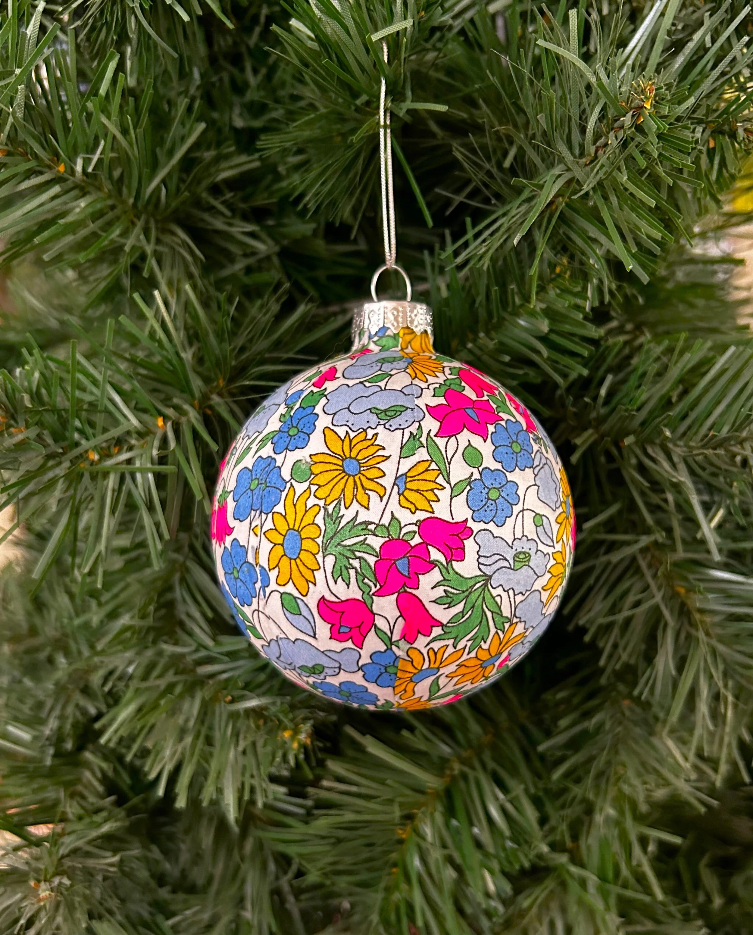 LIBERTY CHRISTMAS BAUBLE 'POPPY & DAISY' NEON PINK