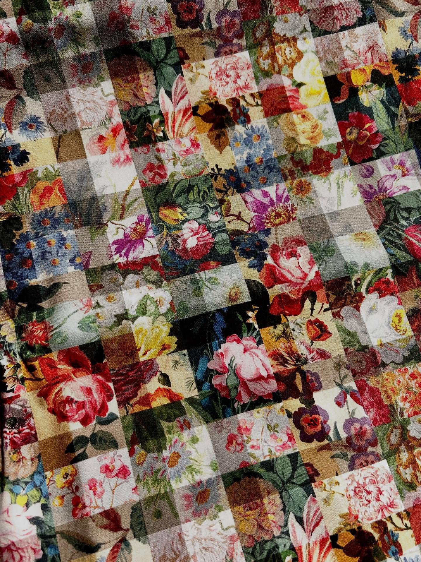 Loving this new Liberty &lsquo;Archive Gingham&rsquo;, combining my two loves of florals and checks. Perfect for maxi skirts and blouses. 🌷