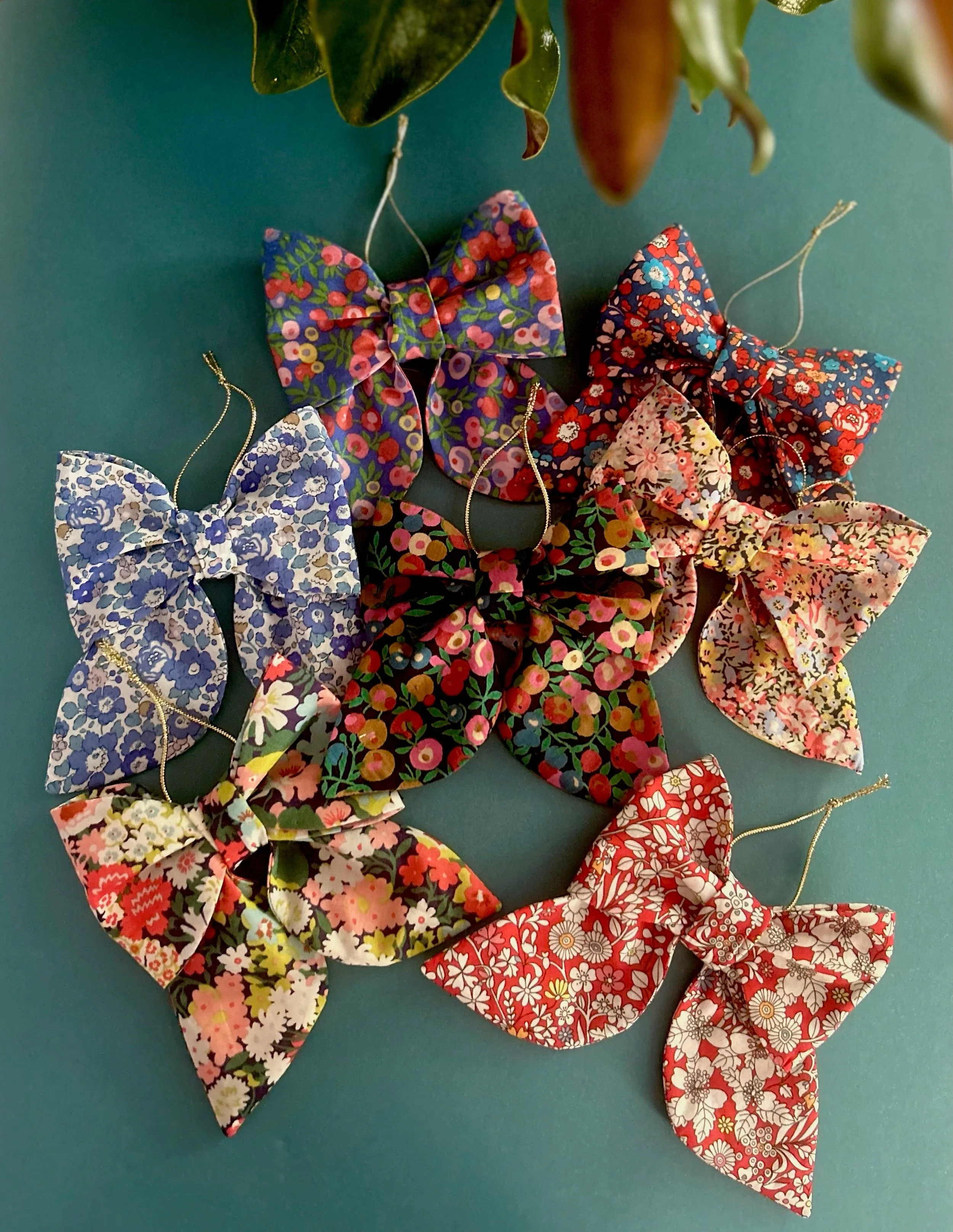 LIBERTY CHRISTMAS BOWS
