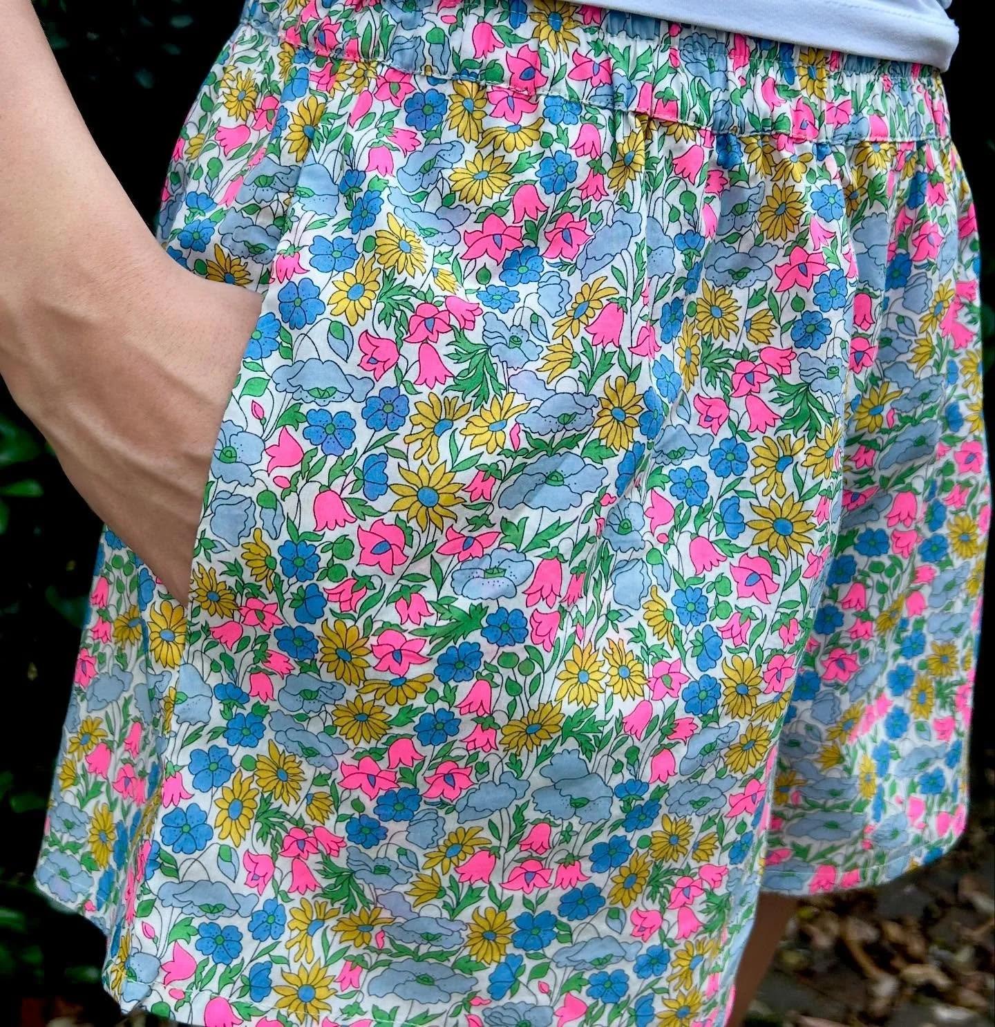 In-house model nailing the relaxed vibe of the Liberty boxer shorts. I love the bright summer tones of &lsquo;Poppy &amp; Daisy&rsquo; - this print online tomorrow. 
#libertyoflondon #libertyfabric #pjs