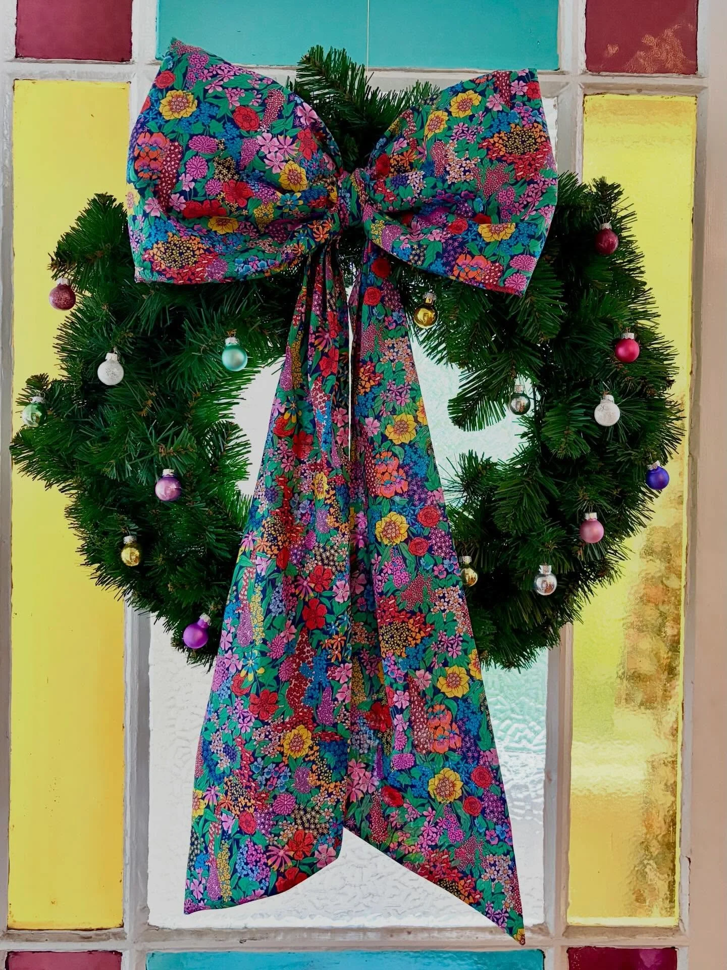 Big Liberty bows are versatile and look equally good on a wreath. 
Each bow comes with a fabric hanging loop attached, as well as separate lengths of gold cord and wire to suit your needs. 
Various prints are now available online 
IDLEWILDE.com.au