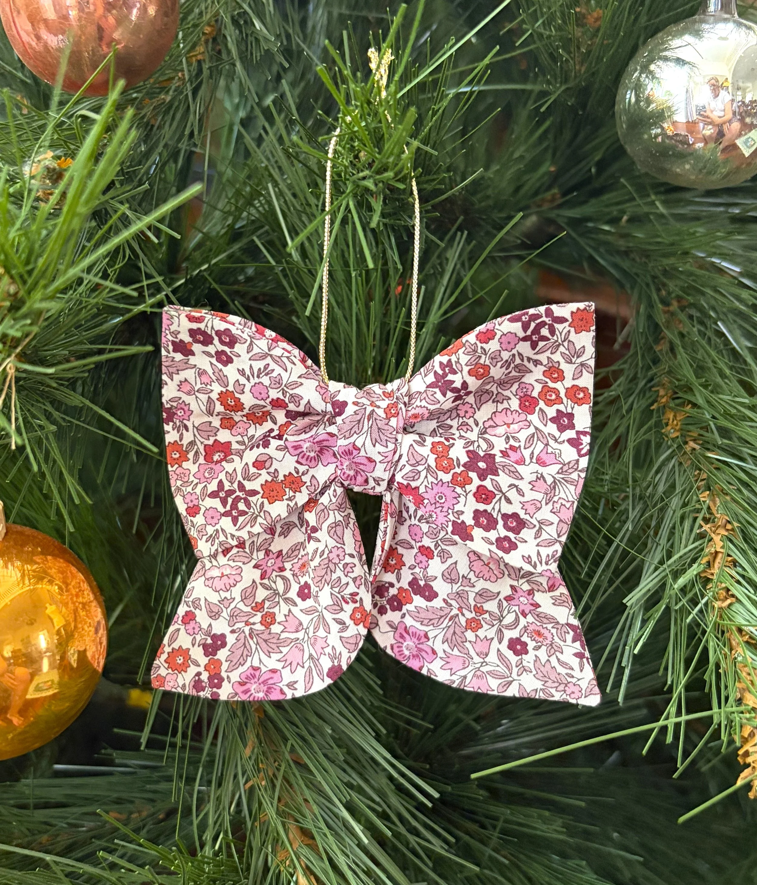 Liberty of London Christmas bow 'Ava' pink