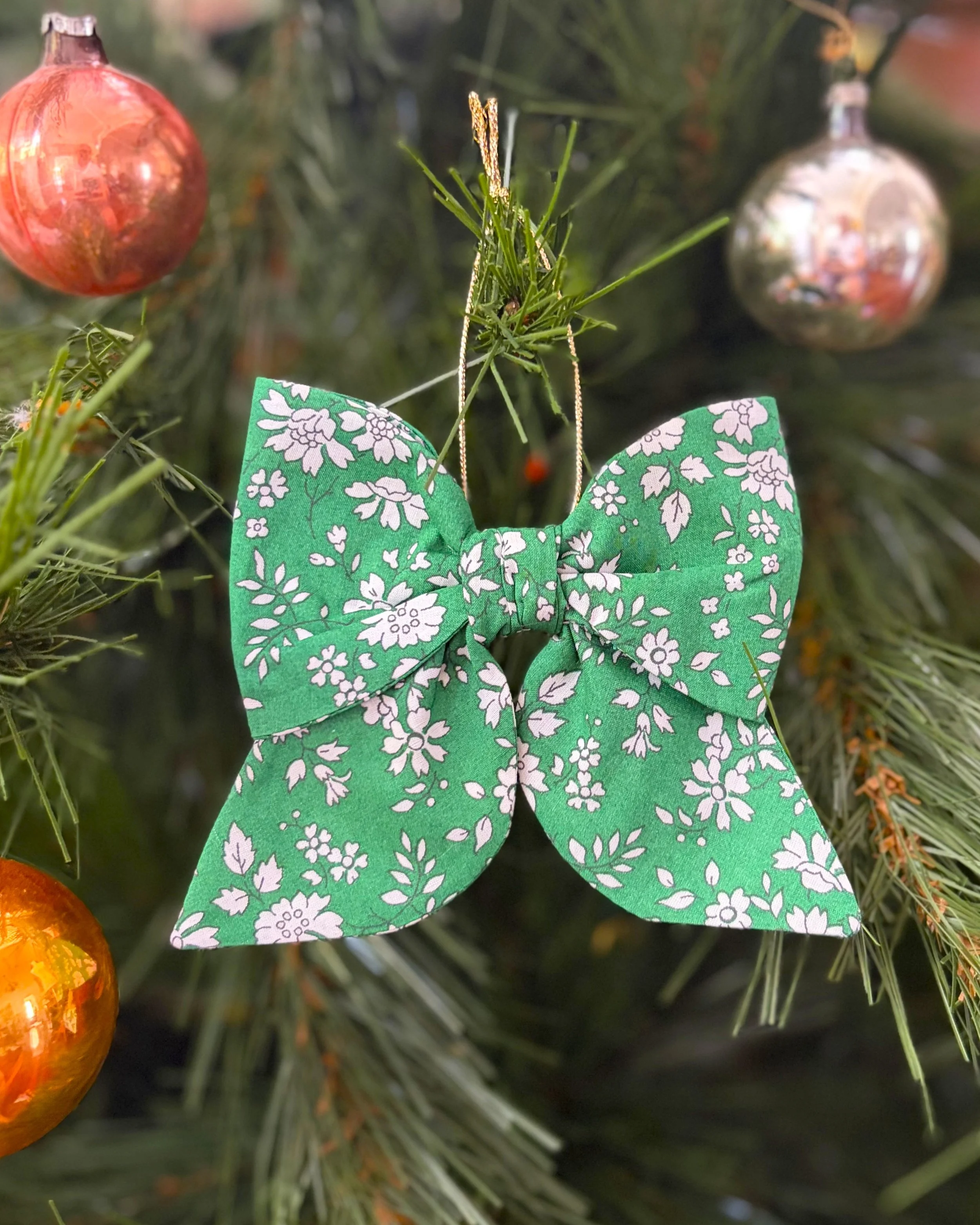 Liberty of London Christmas bow 'Capel' green