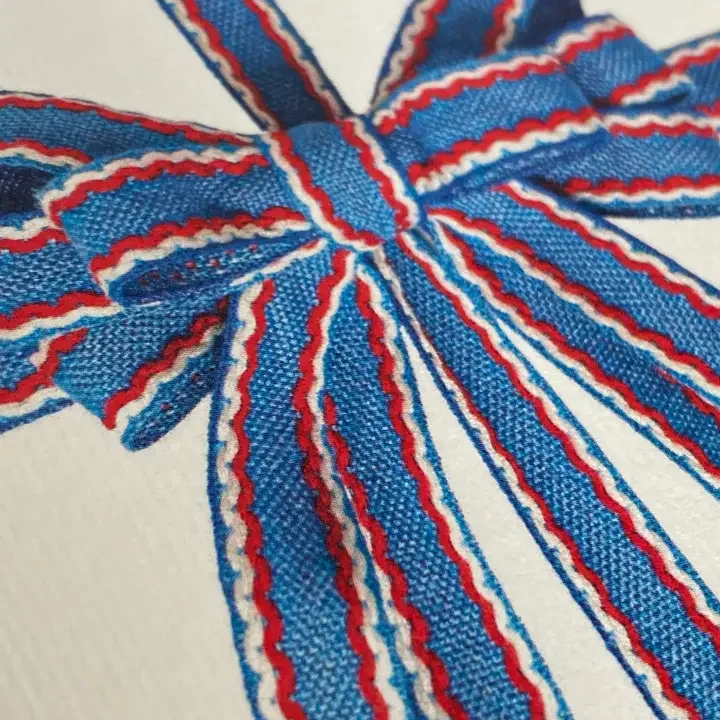 blueredwhitebow3.webp
