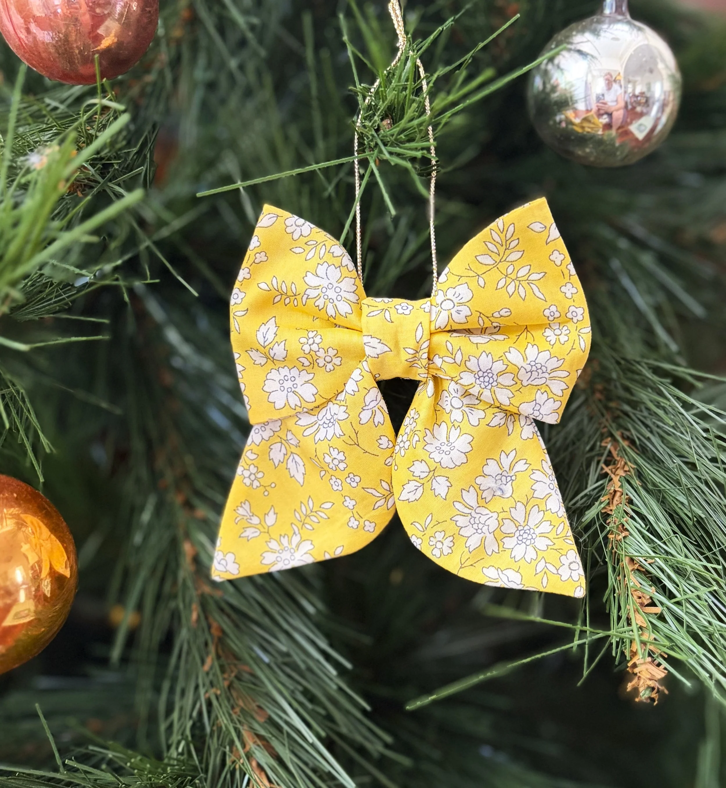 Liberty of London Christmas bow 'Capel' yellow