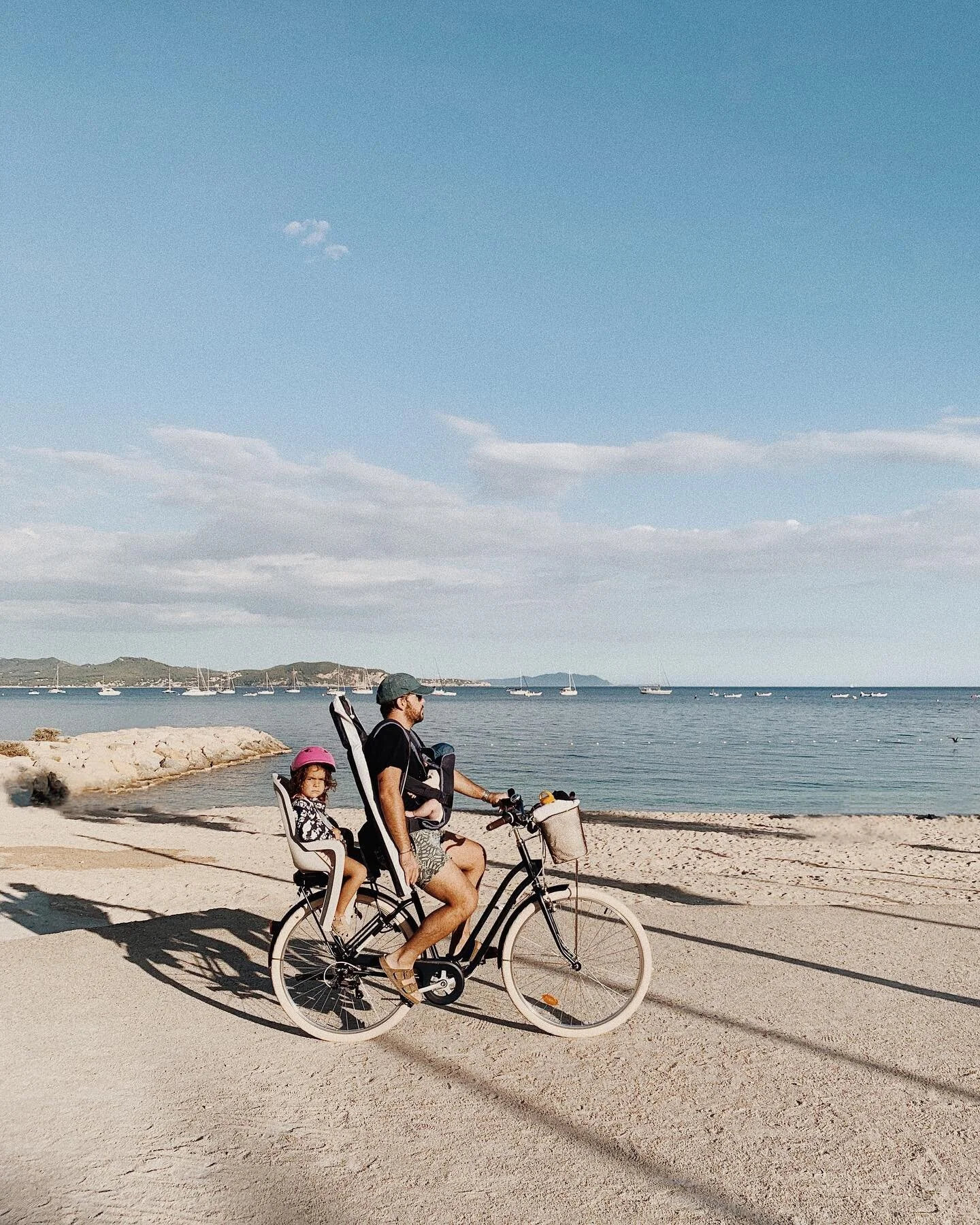 On s&rsquo;&eacute;tait fait une id&eacute;e de ce que cette nouvelle vie serait, et c&rsquo;est encore mieux que ce qu&rsquo;on imaginait 🙌🏼
.
On vous souhaite une belle semaine, pour nous ce sera celle de la signature d&eacute;finitive de la mais
