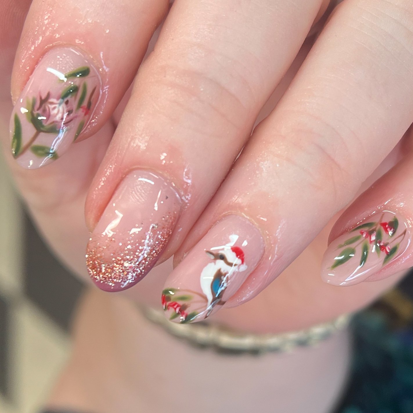 It's December 1st! 
You know what that means?!
Don't worry, I'll ease you in with these native festive nails that have a little kookaburra. 🎄🔔🎄

 #christmasnails #nailsart #nailstagram #nailsonfleek