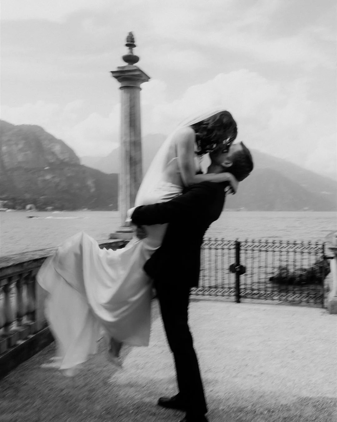 A glimpse into Holly &amp; Michael&rsquo;s Lake Como elopement&mdash;exchanging rings, making promises, and sealing it all with a kiss 🤍

Love story captured by @serenamorandiphotography

#elopementphotography #elopementplanner #weddingday #bride #g