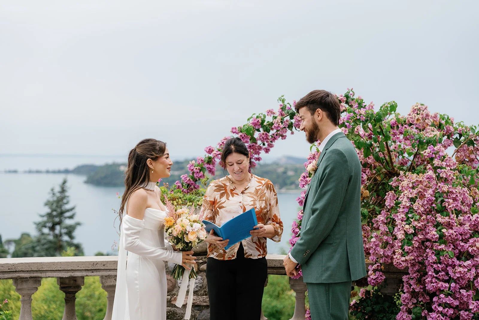 Elope in lake garda