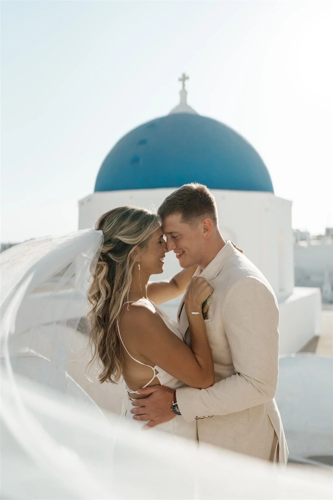 couple's photoshoot in santorini, greece